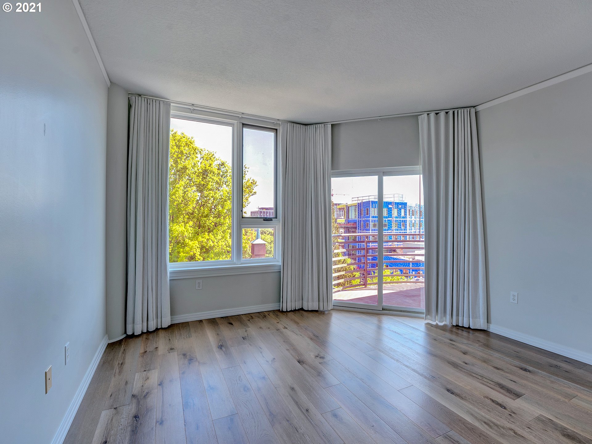 Photo #4: 21299260 Listing 