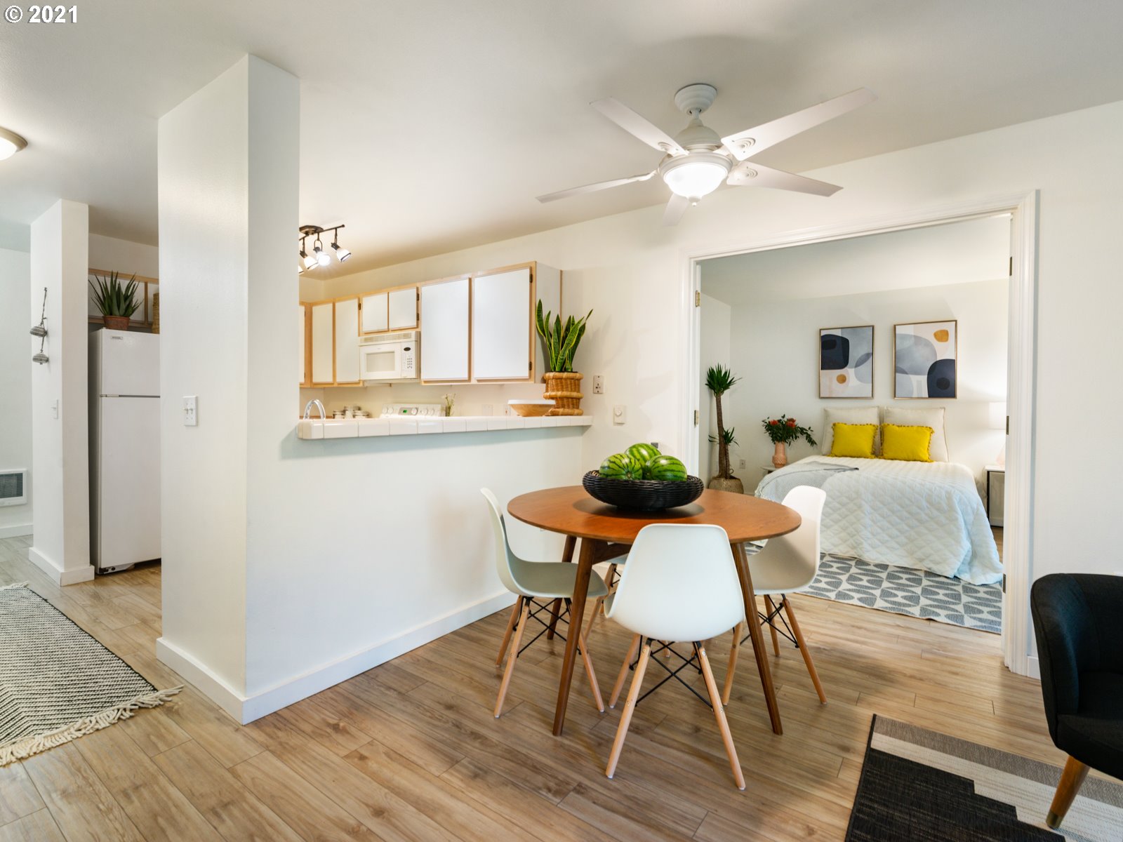 Photo #6: 21301241 Listing 