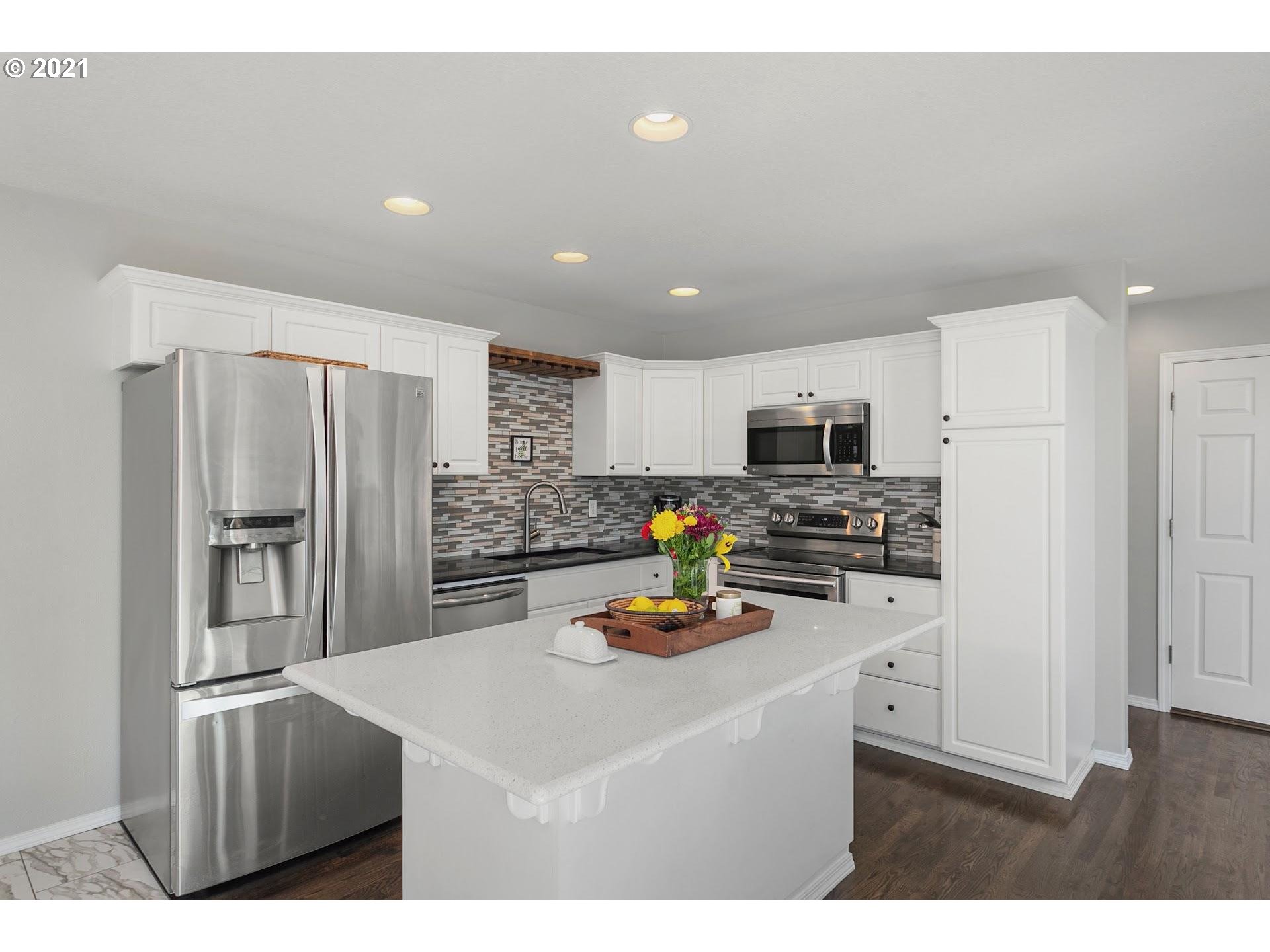 Photo #3: 21305170 Listing 