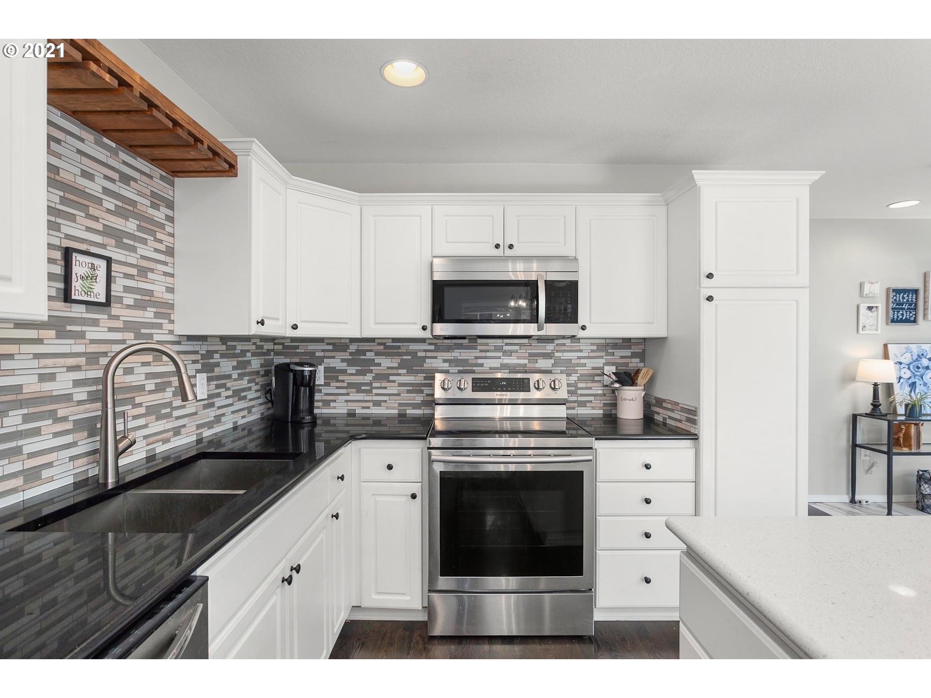 Photo #4: 21305170 Listing 