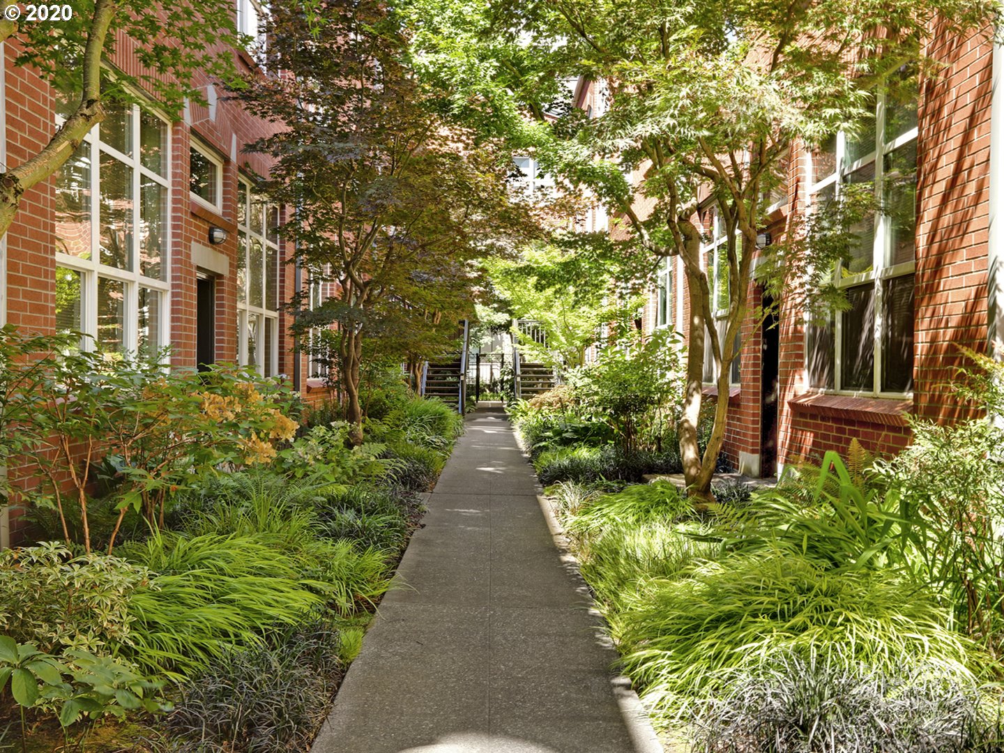 Photo #4: 21307121 Listing 