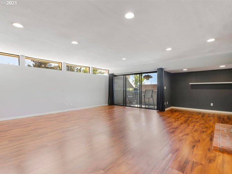 Photo #6: 21307167 Listing 