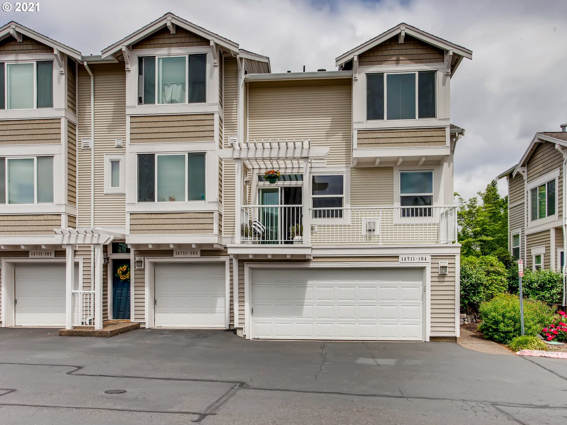 Photo #2: 21308113 Listing 