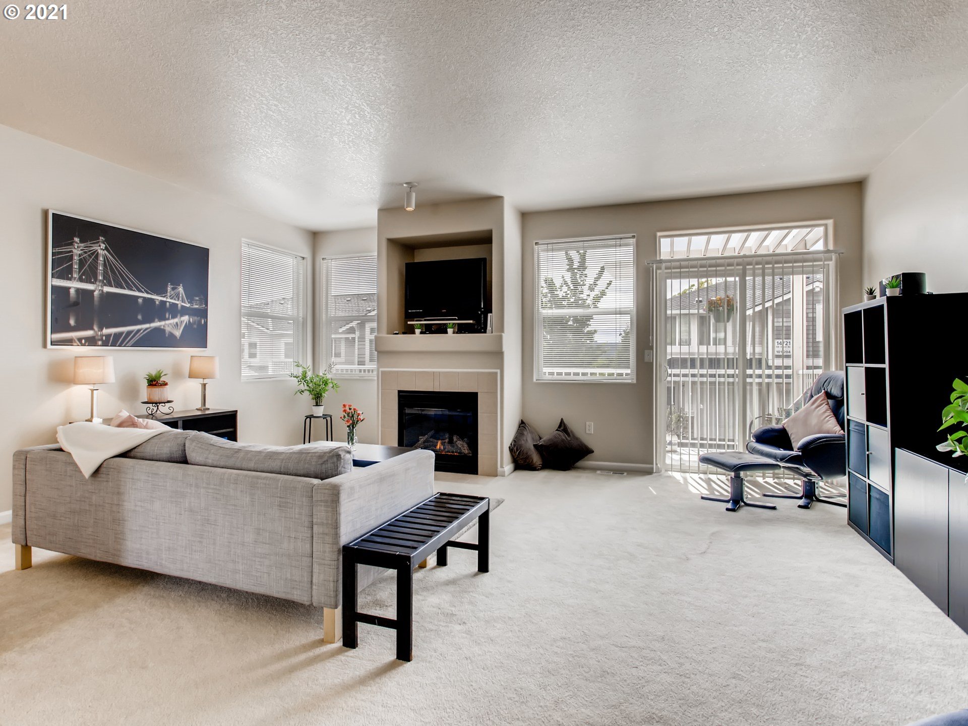Photo #3: 21308113 Listing 