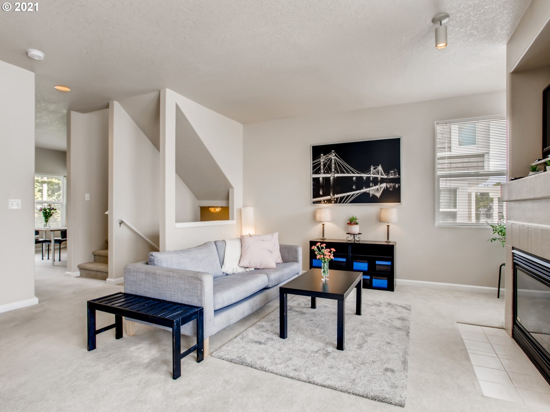 Photo #5: 21308113 Listing 