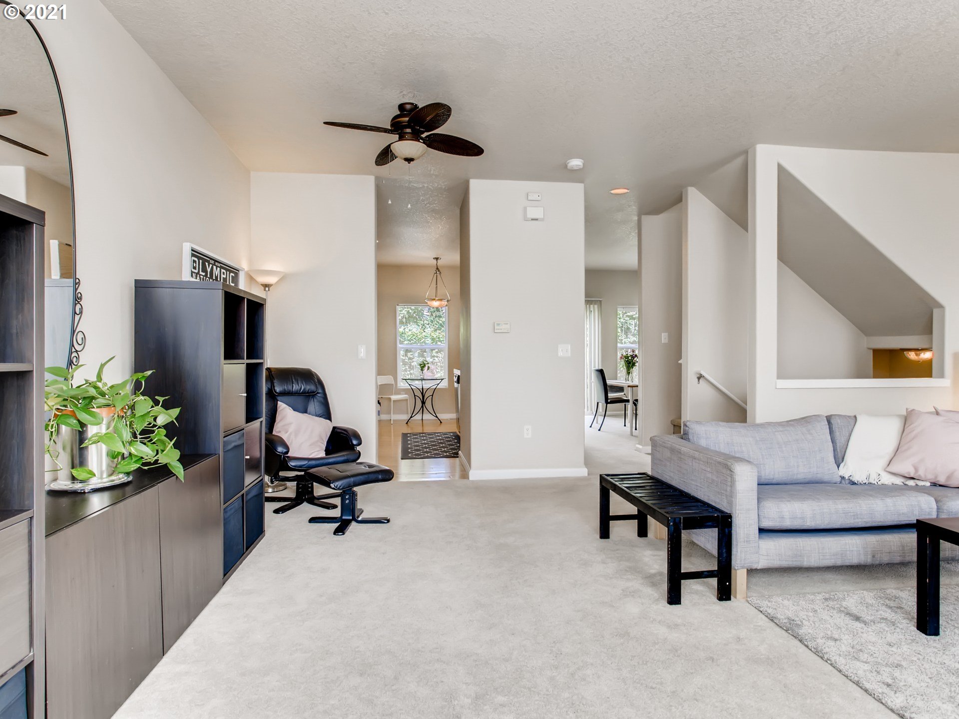 Photo #6: 21308113 Listing 