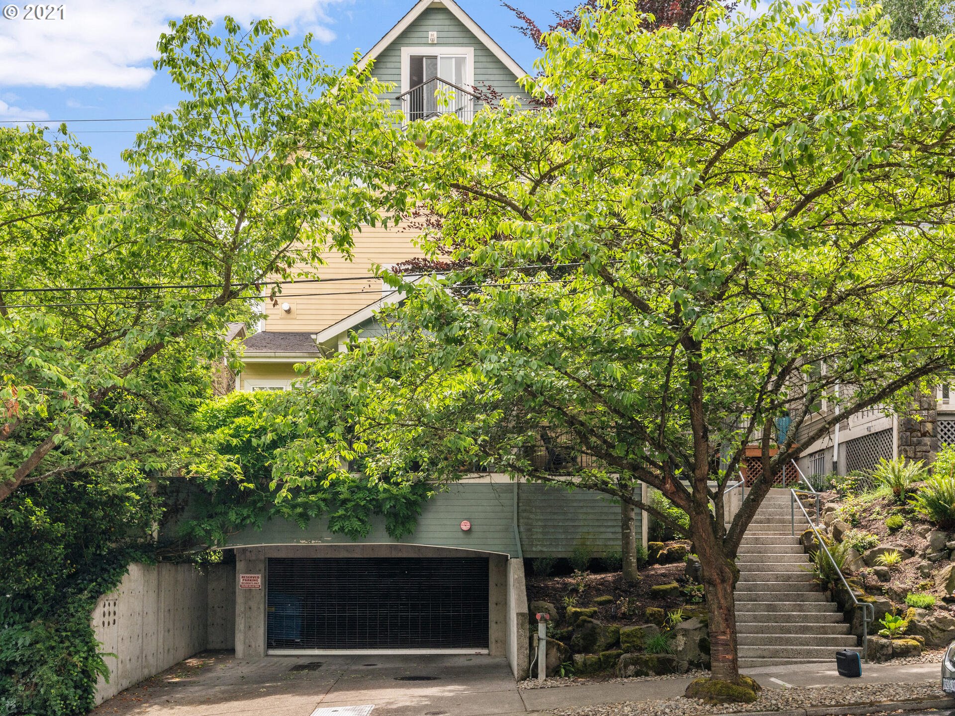 Photo #2: 21309313 Listing 