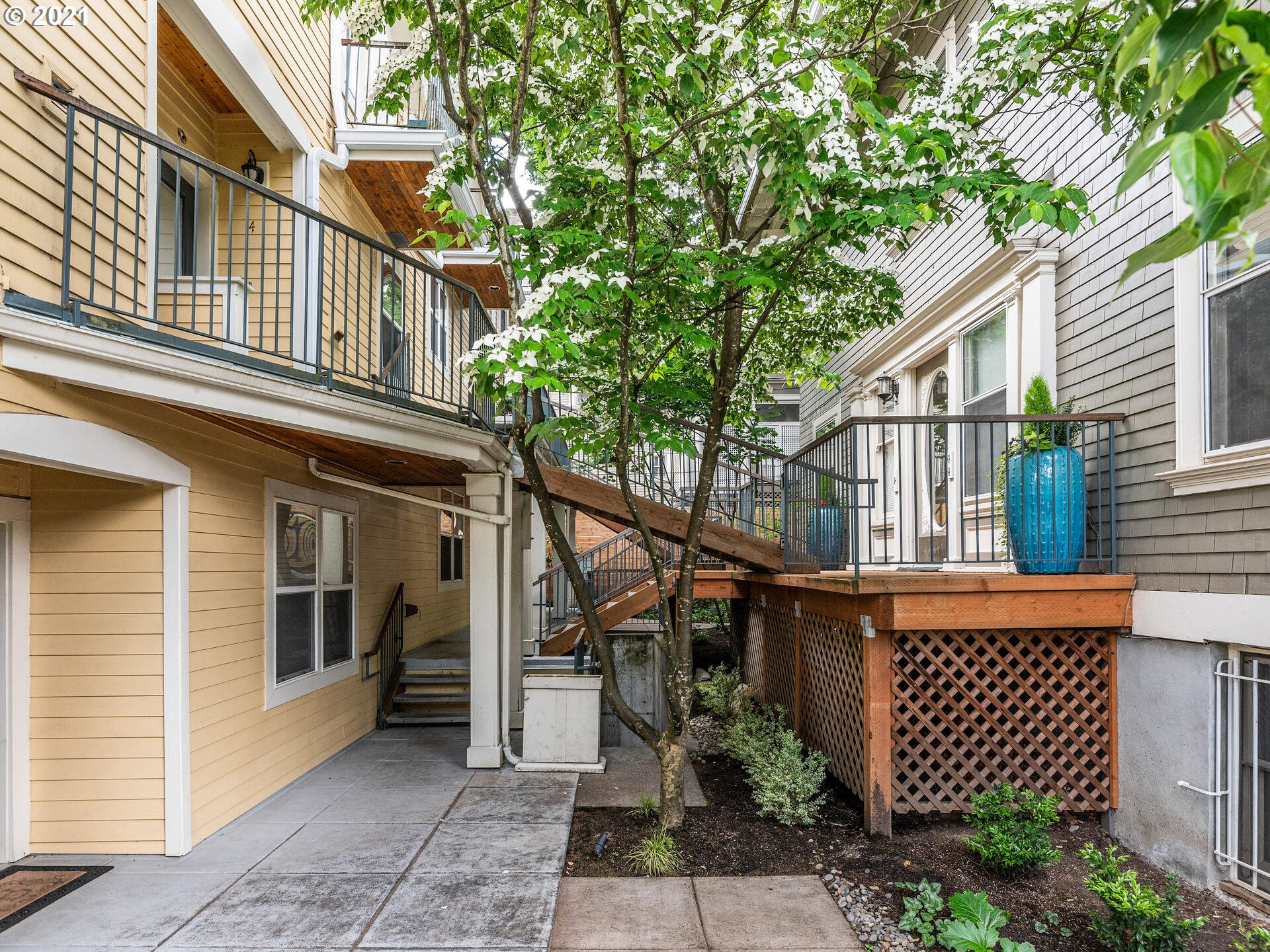 Photo #4: 21309313 Listing 