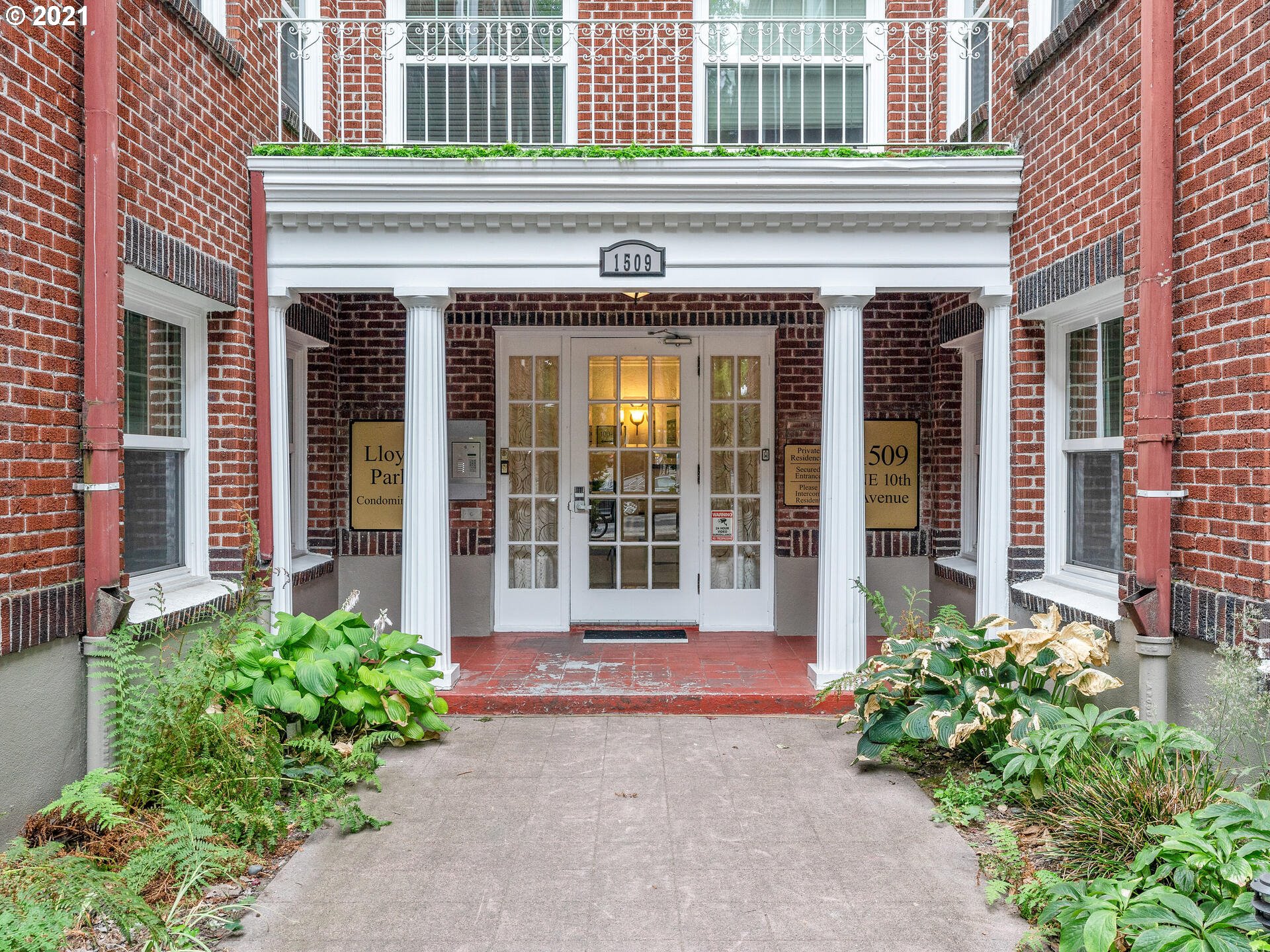 Photo #2: 21309399 Listing 