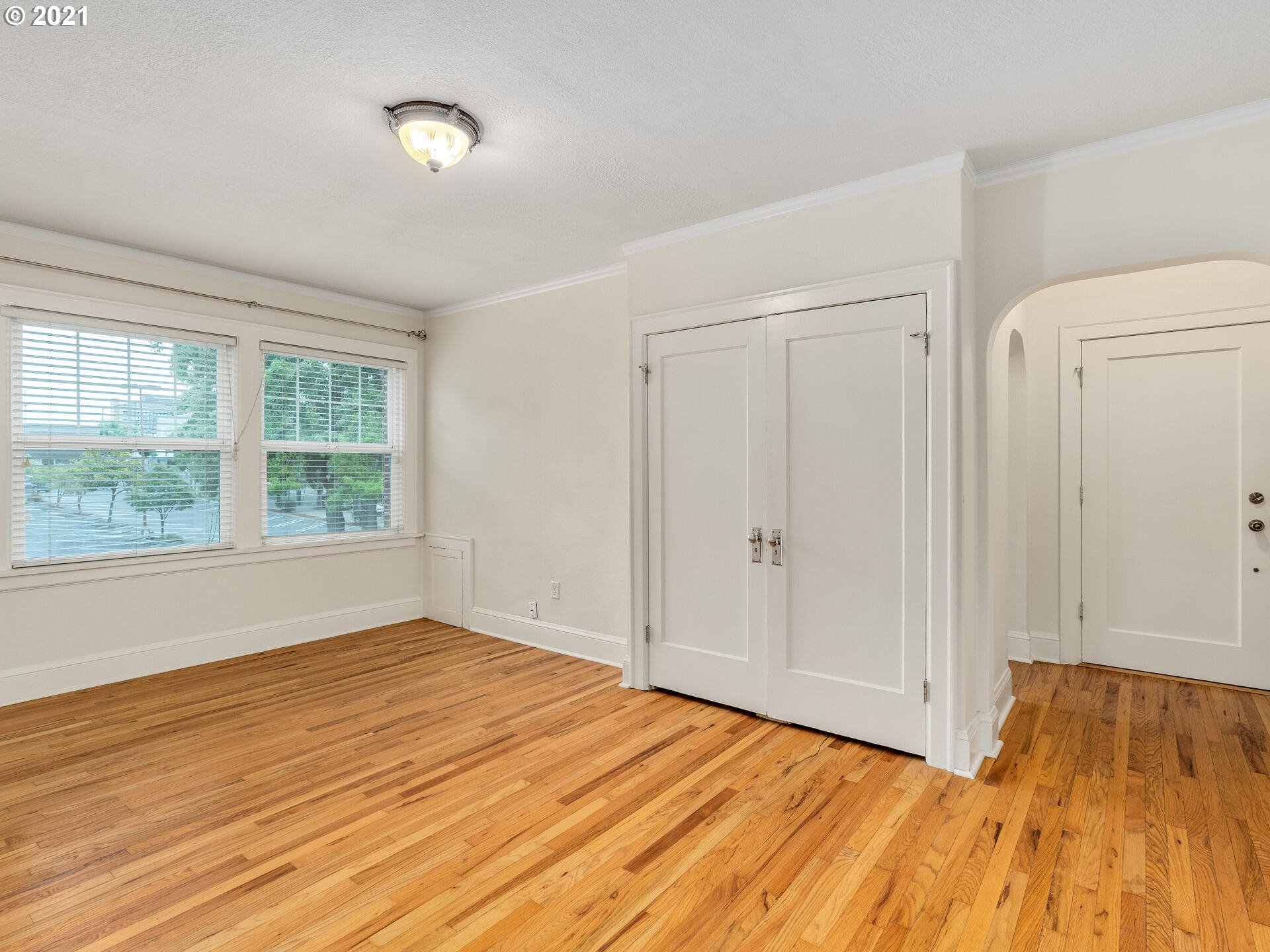 Photo #3: 21309399 Listing 