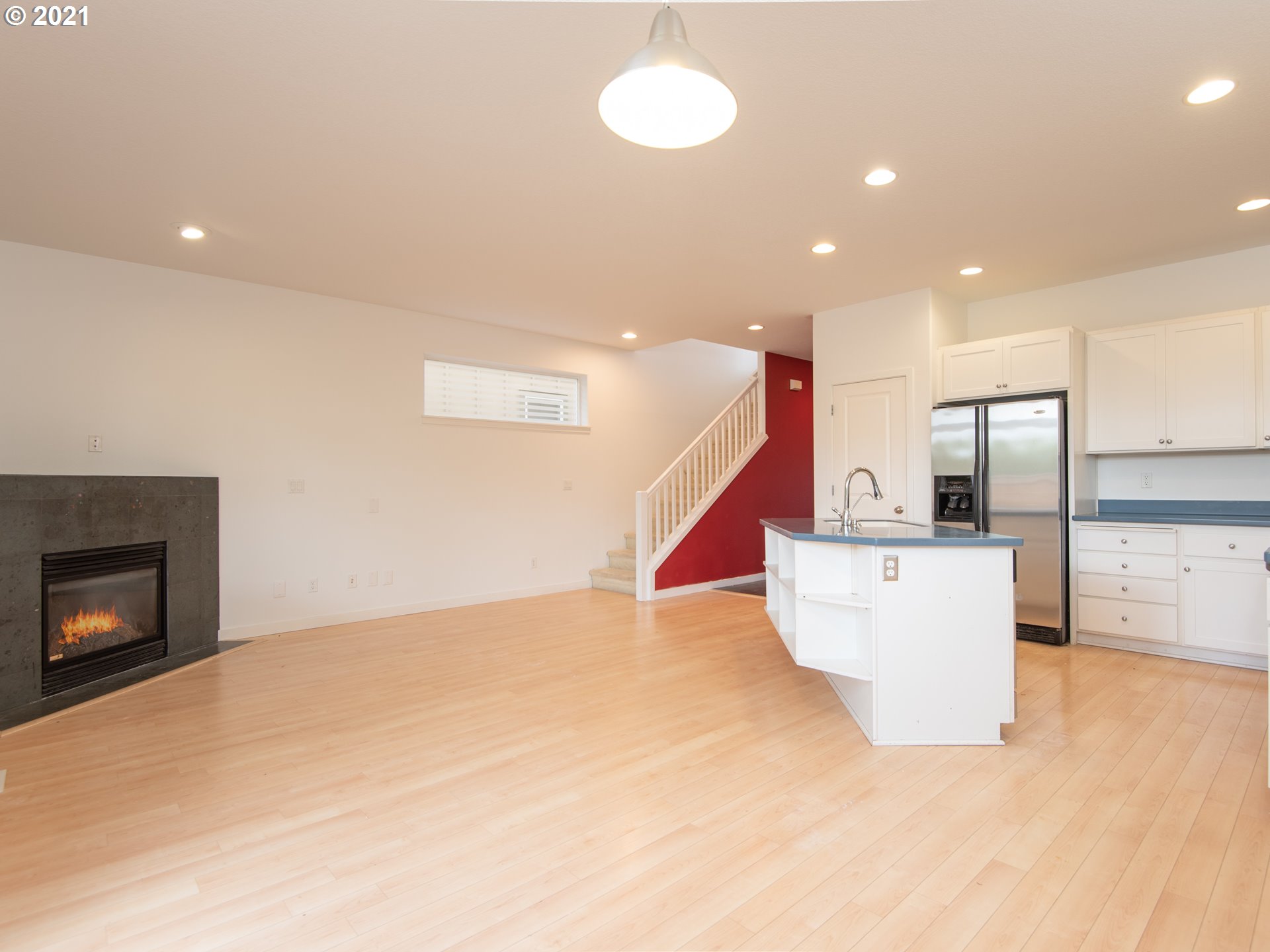 Photo #6: 21309789 Listing 