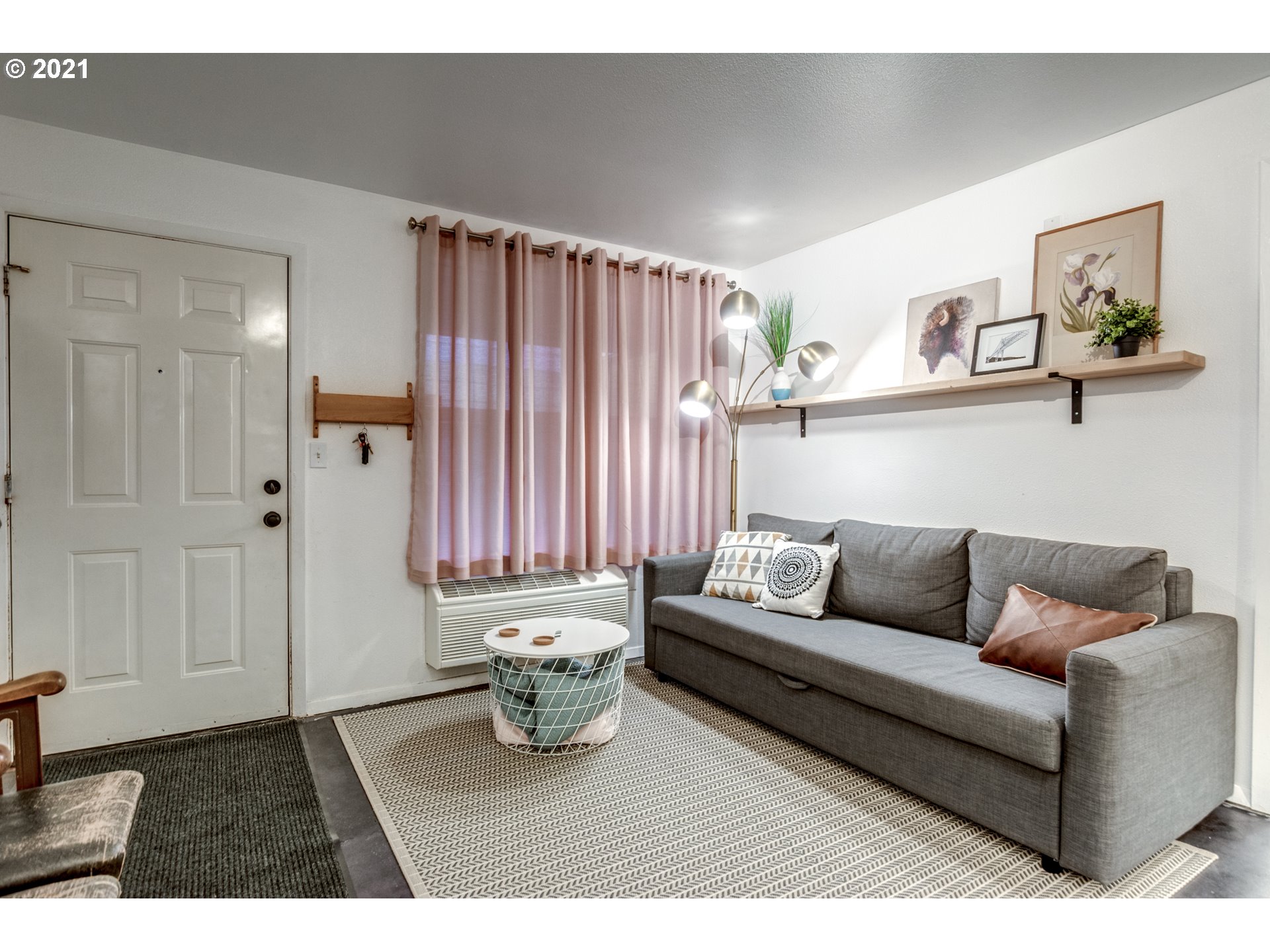 Photo #3: 21310376 Listing 
