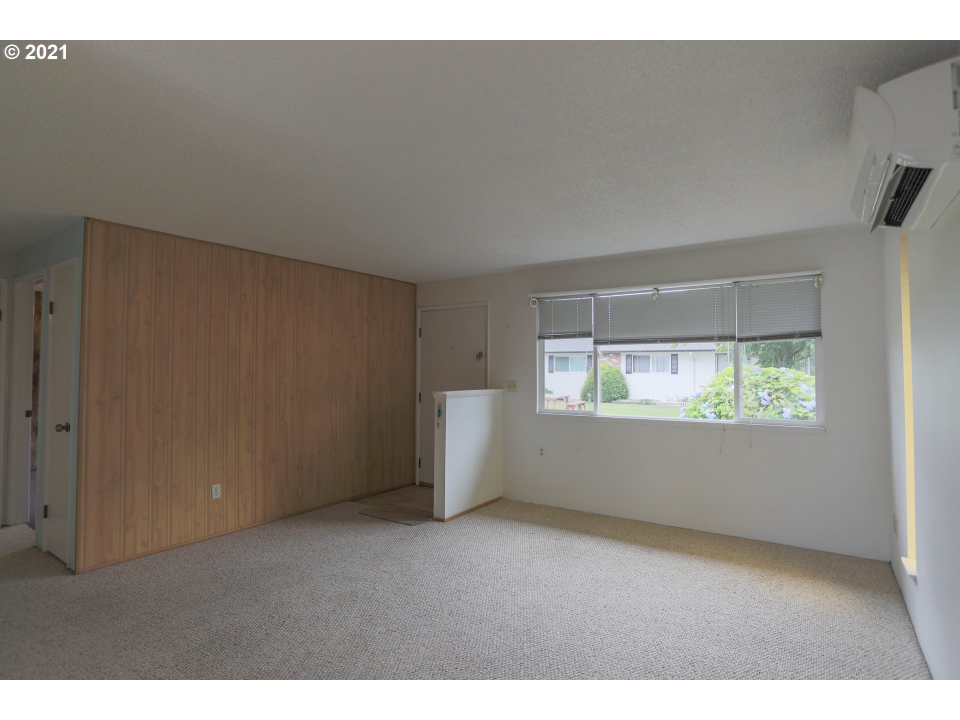 Photo #2: 21313849 Listing 