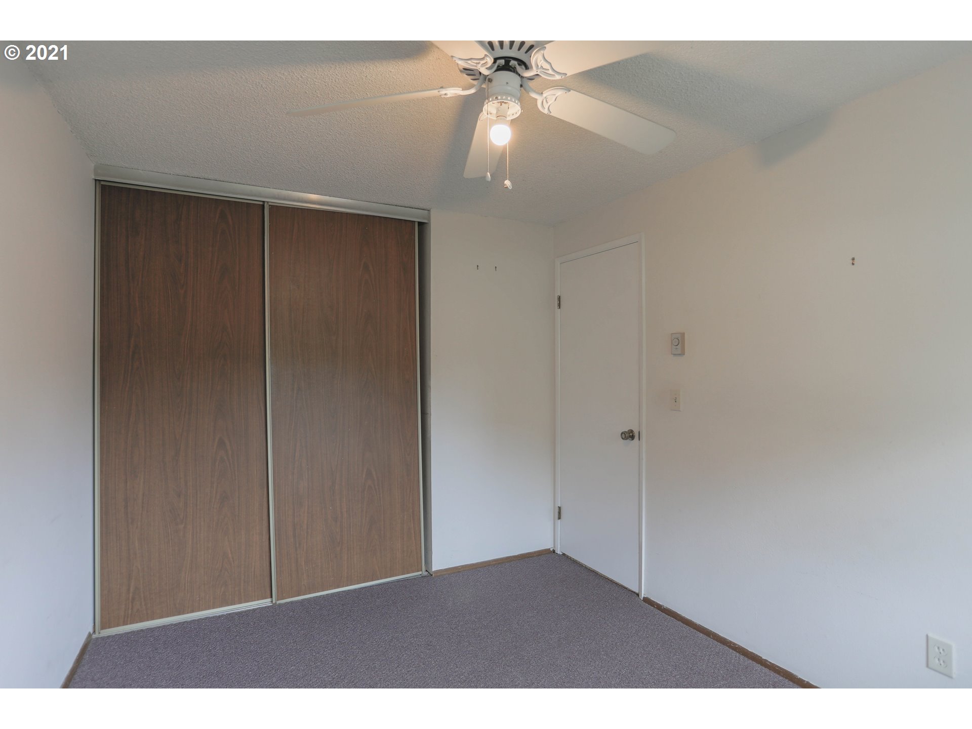 Photo #6: 21313849 Listing 