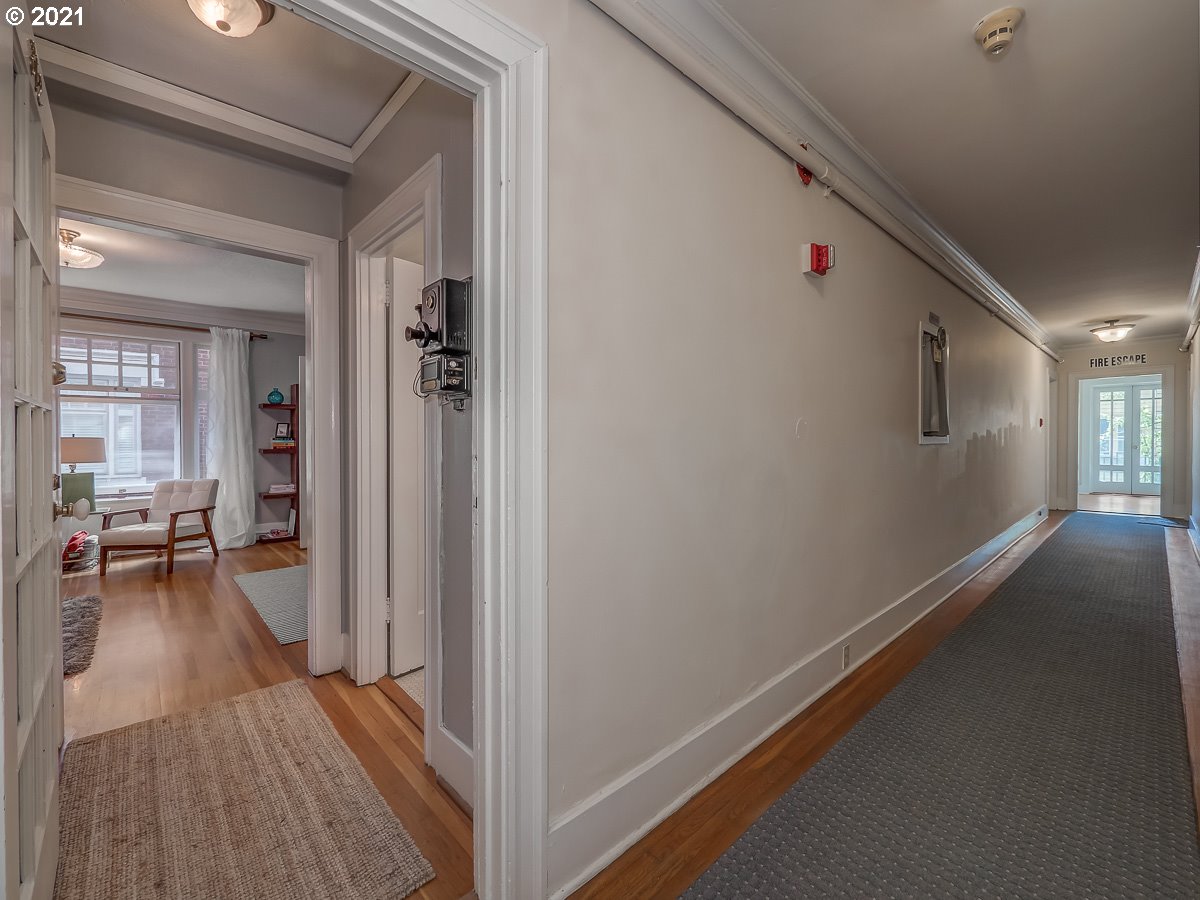Photo #3: 21314570 Listing 