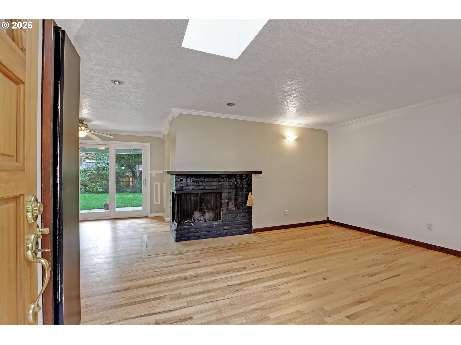 Property photo 5 of 28