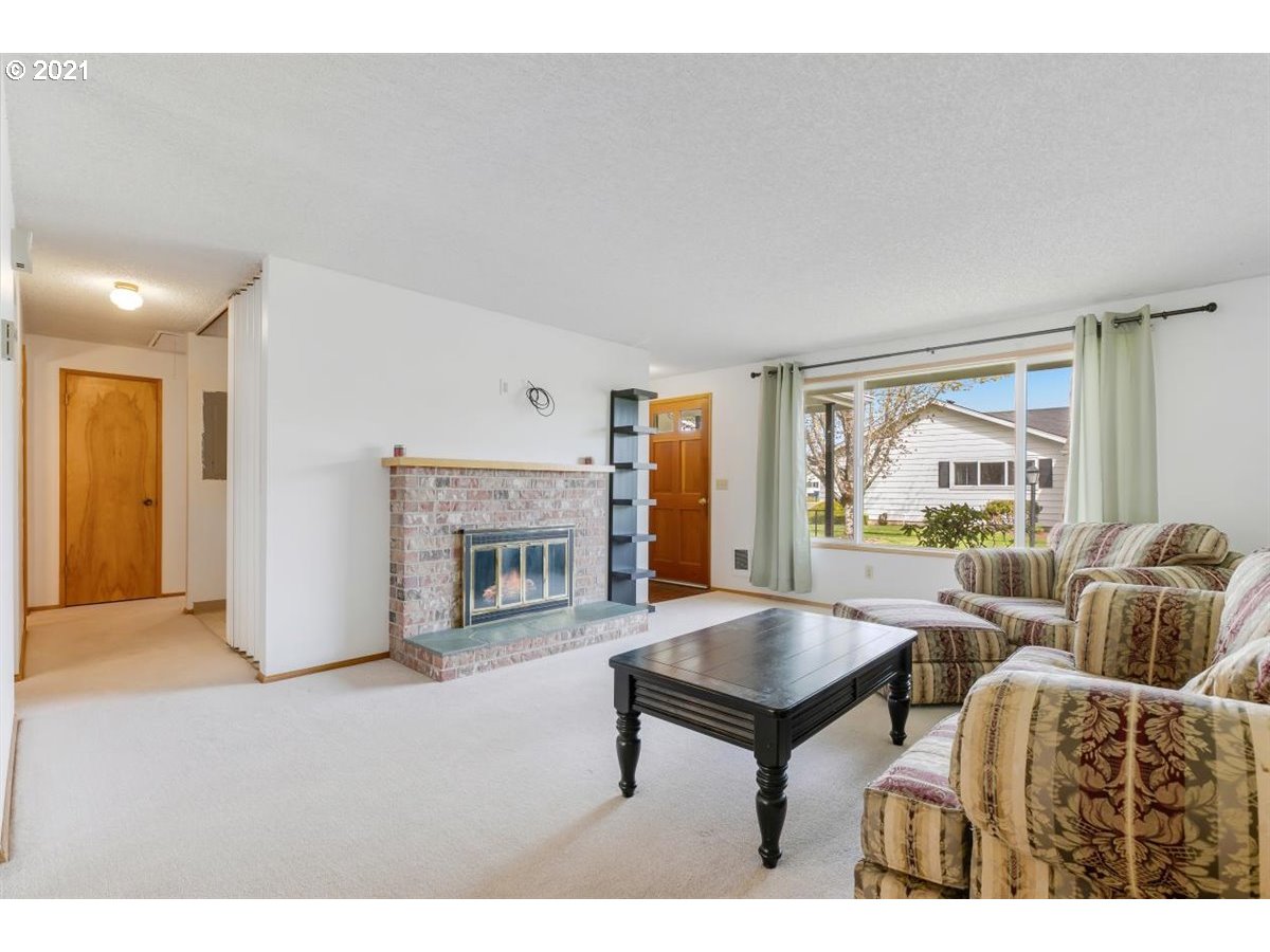 Photo #5: 21319281 Listing 