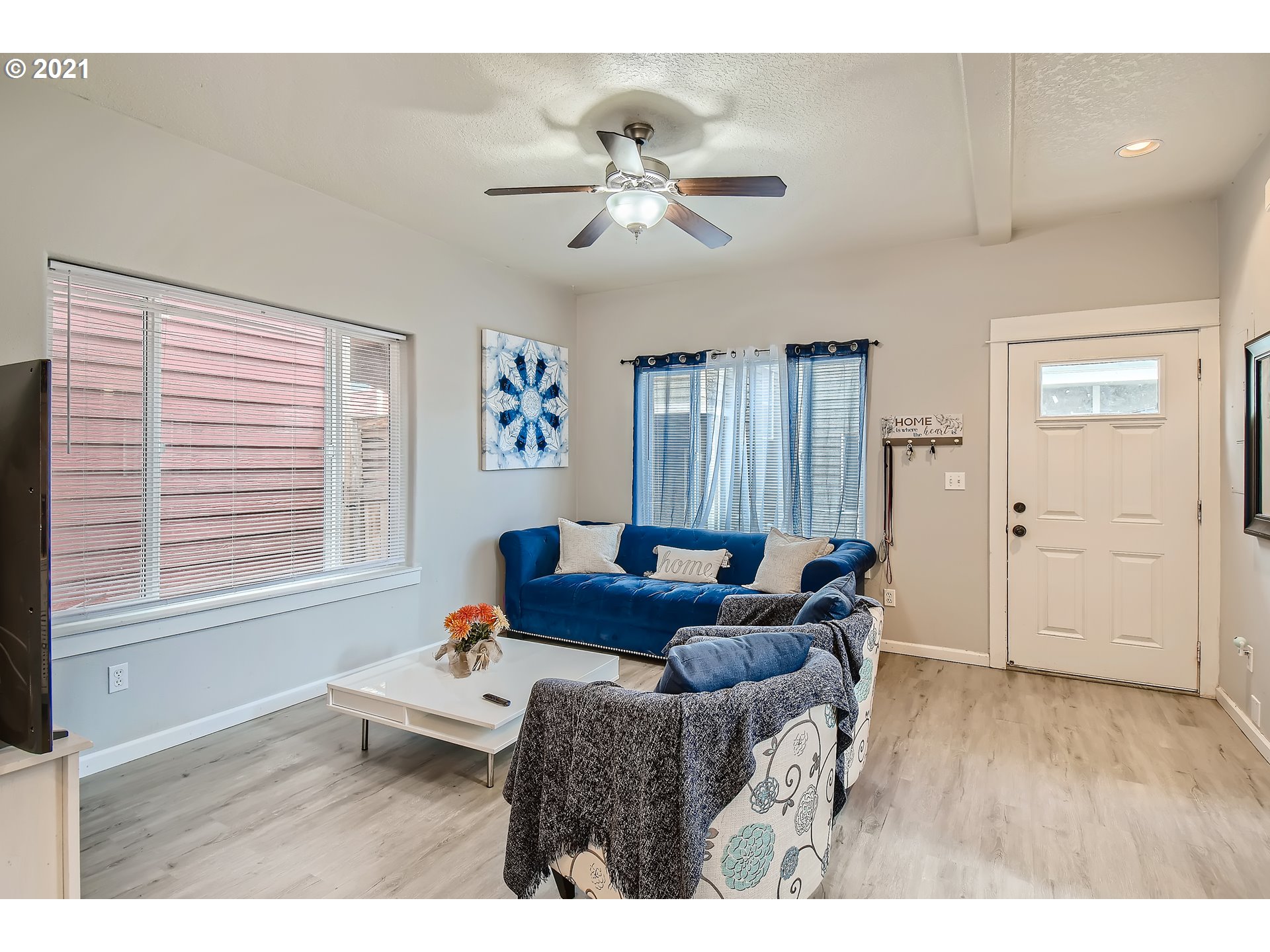 Photo #2: 21319921 Listing 