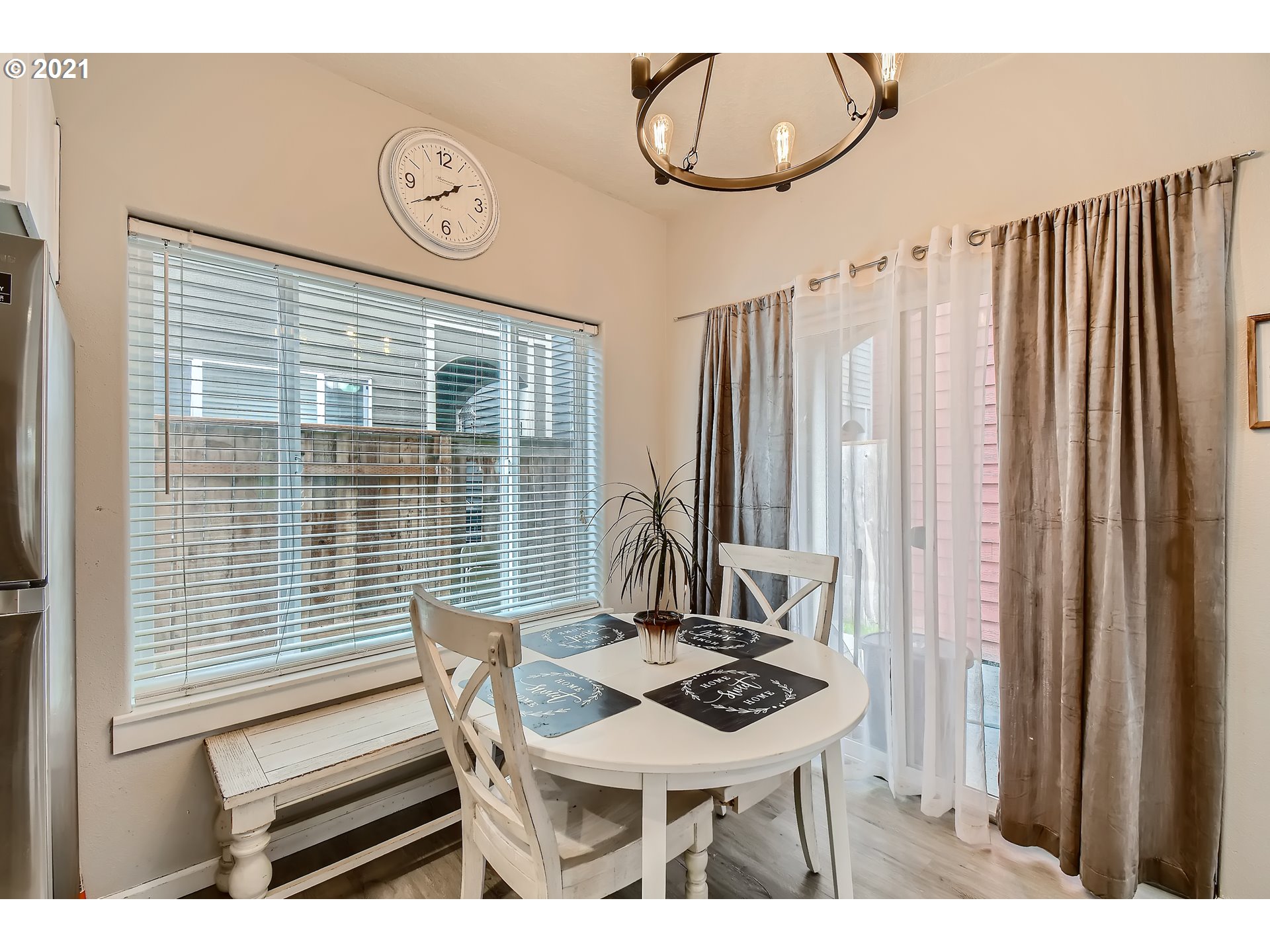 Photo #6: 21319921 Listing 