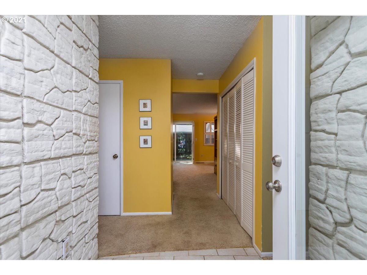 Photo #4: 21321412 Listing 