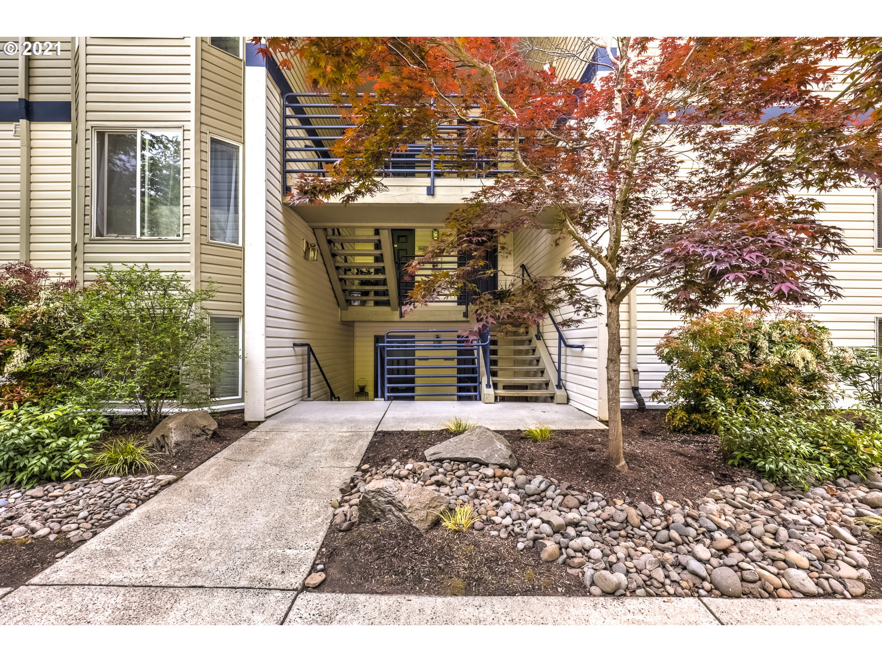 Photo #5: 21324572 Listing 