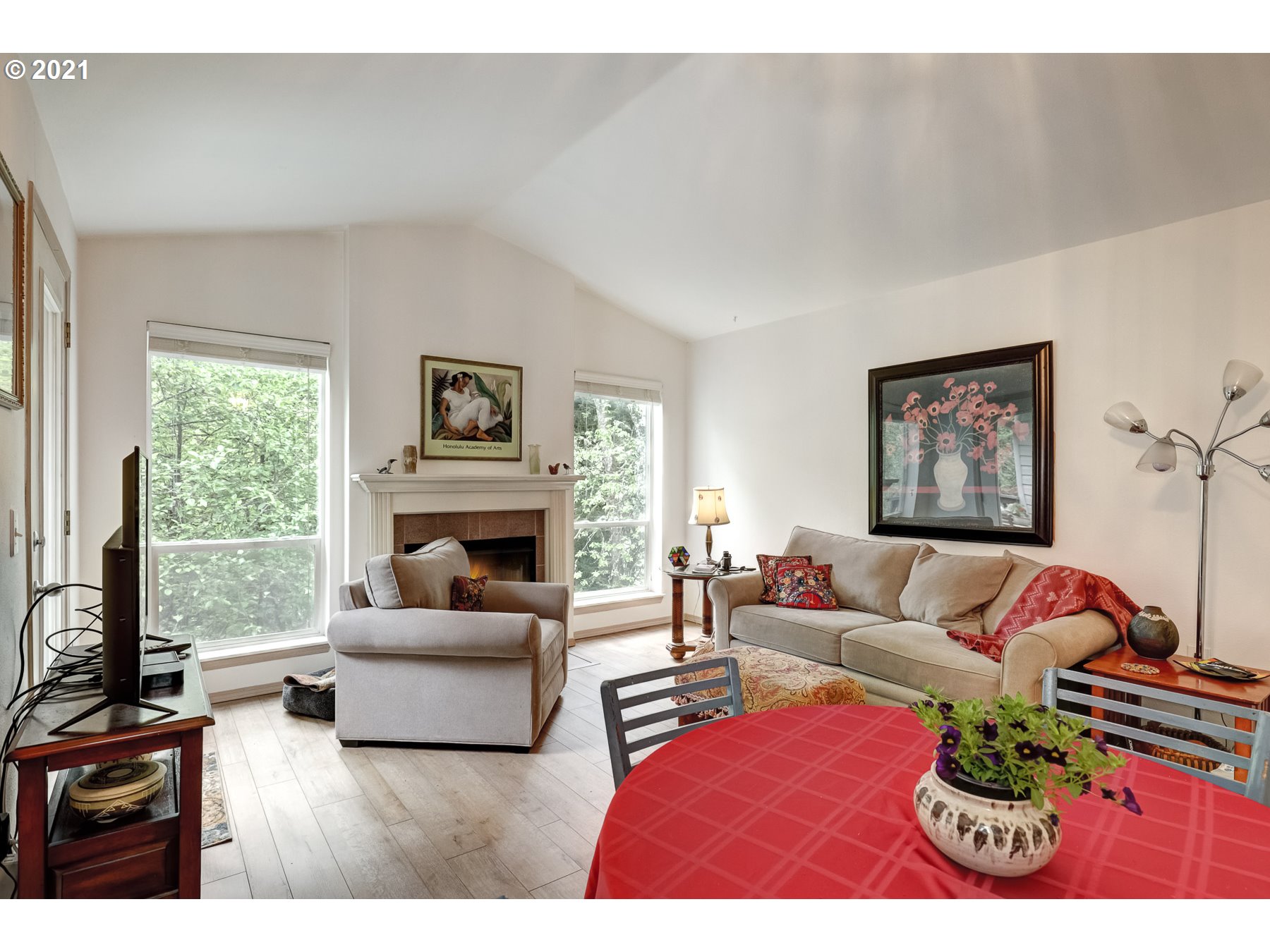Photo #6: 21324572 Listing 
