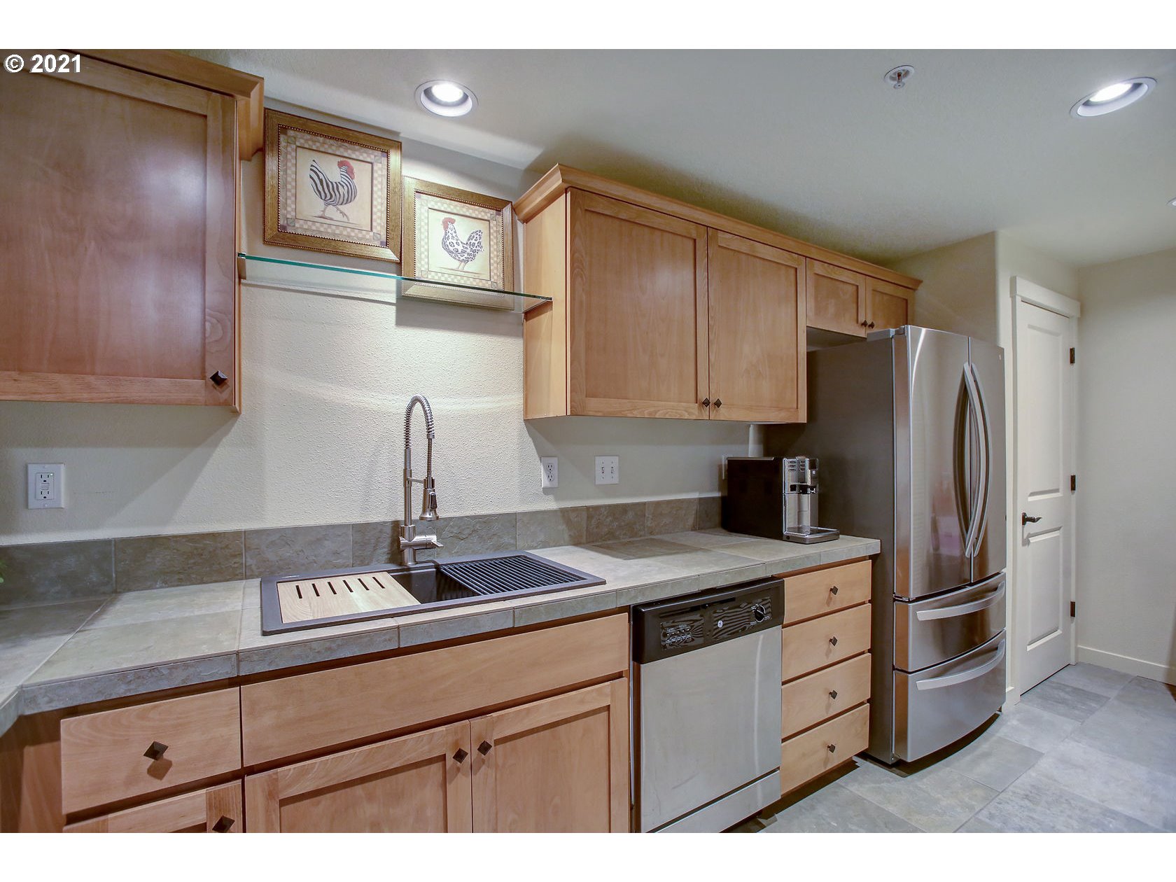 Photo #4: 21325794 Listing 