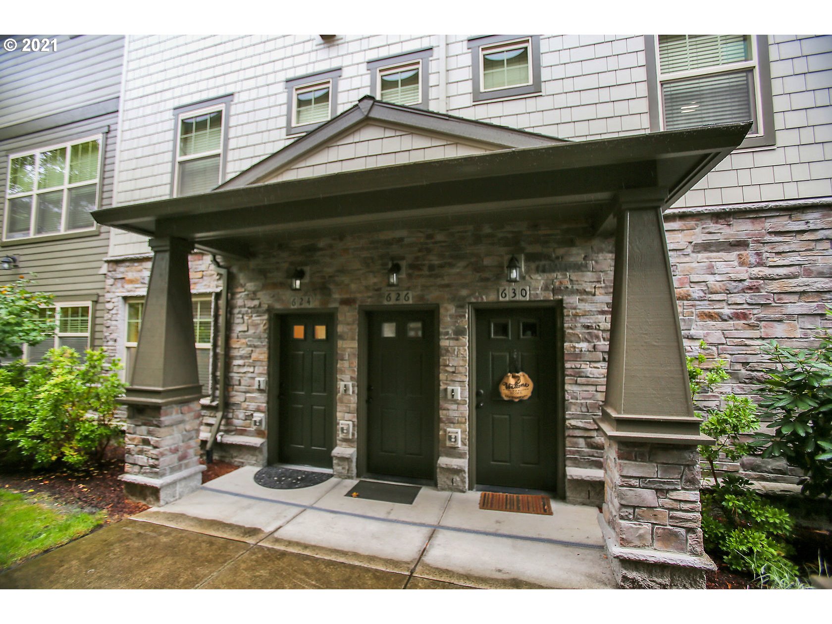 Photo #2: 21325794 Listing 
