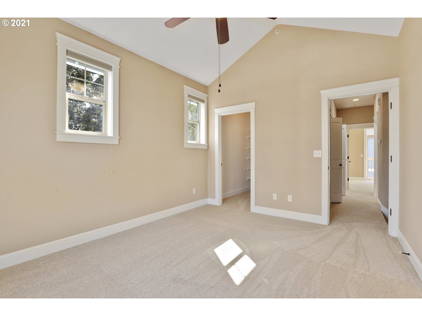 Photo #5: 21327933 Listing 