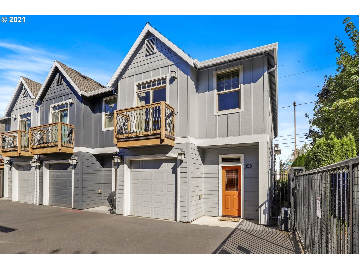 Photo #4: 21327933 Listing 