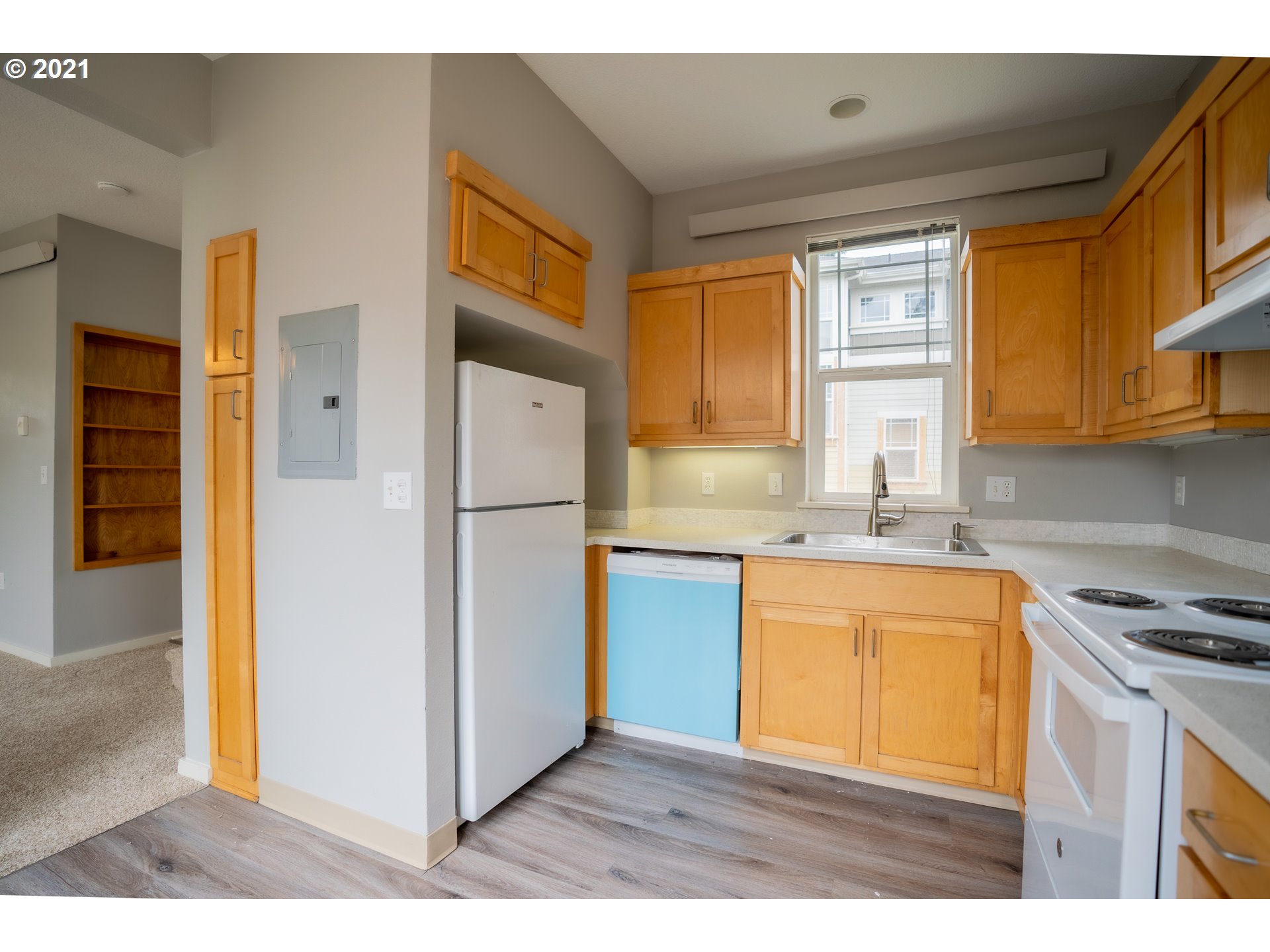 Photo #3: 21329072 Listing 