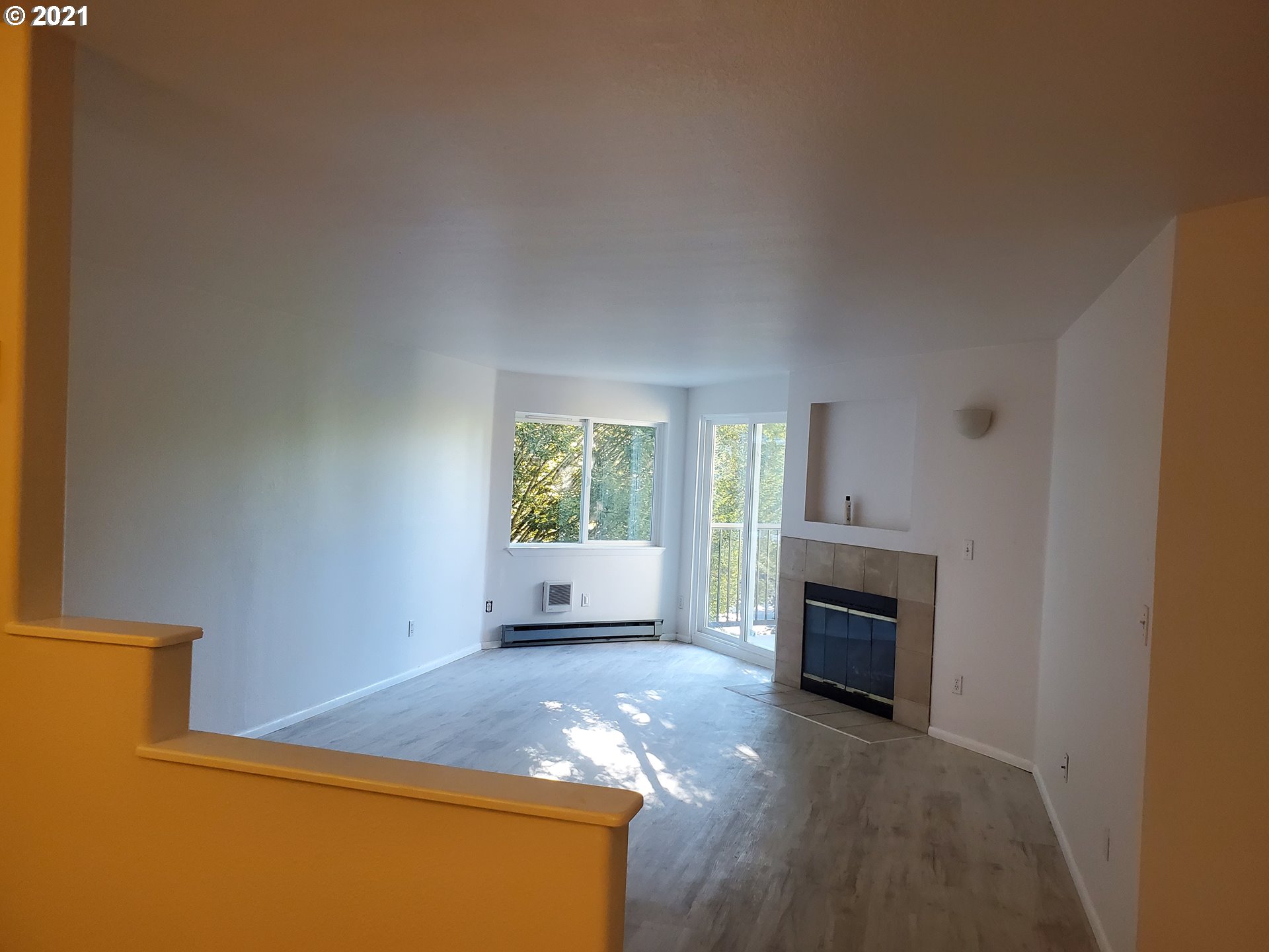 Photo #4: 21329898 Listing 