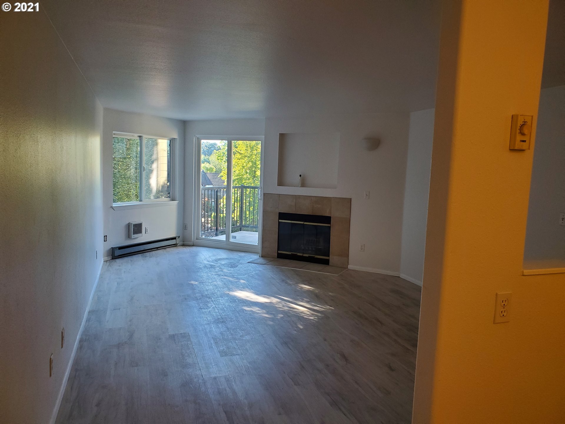 Photo #5: 21329898 Listing 