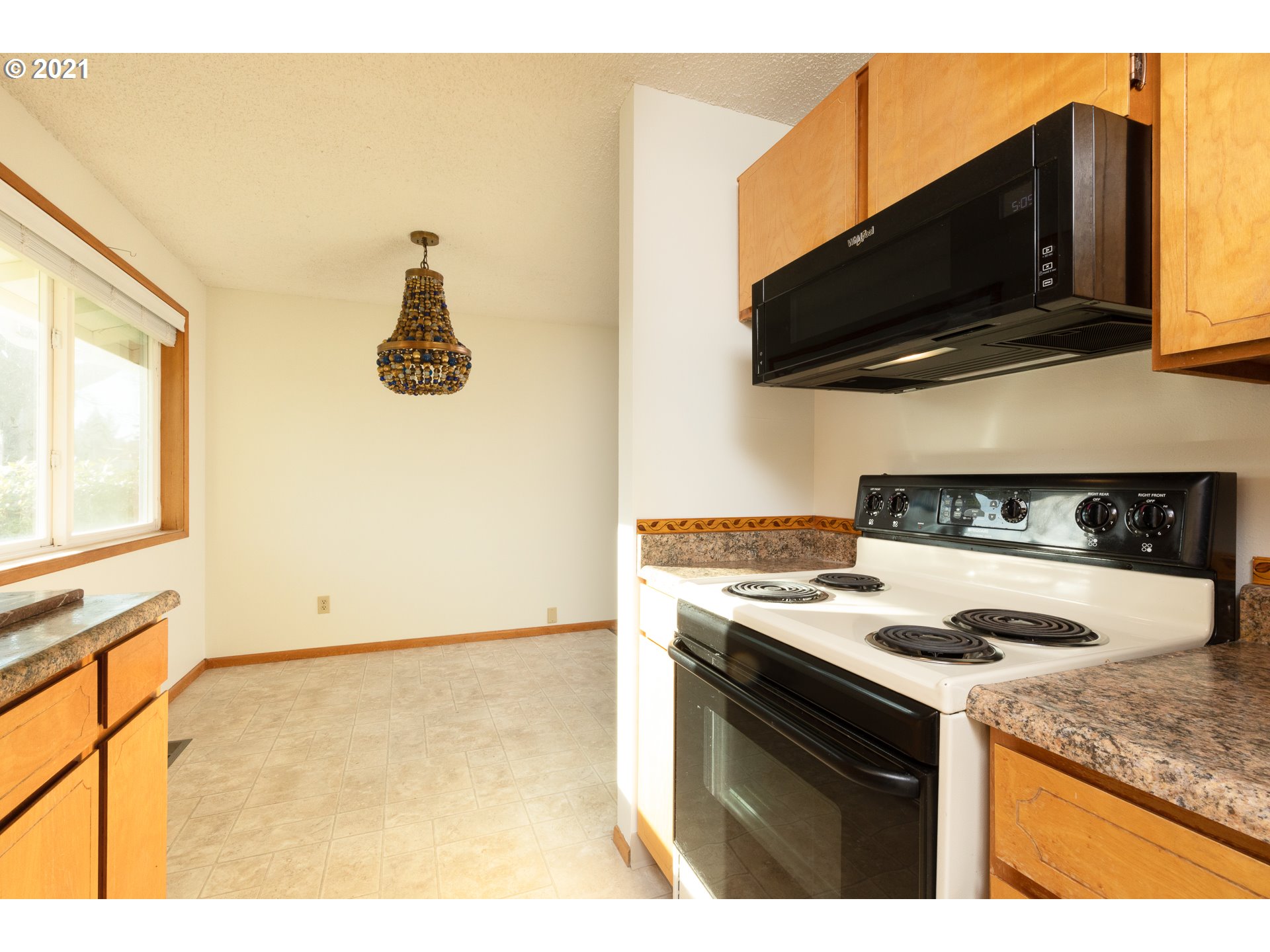 Photo #3: 21331757 Listing 
