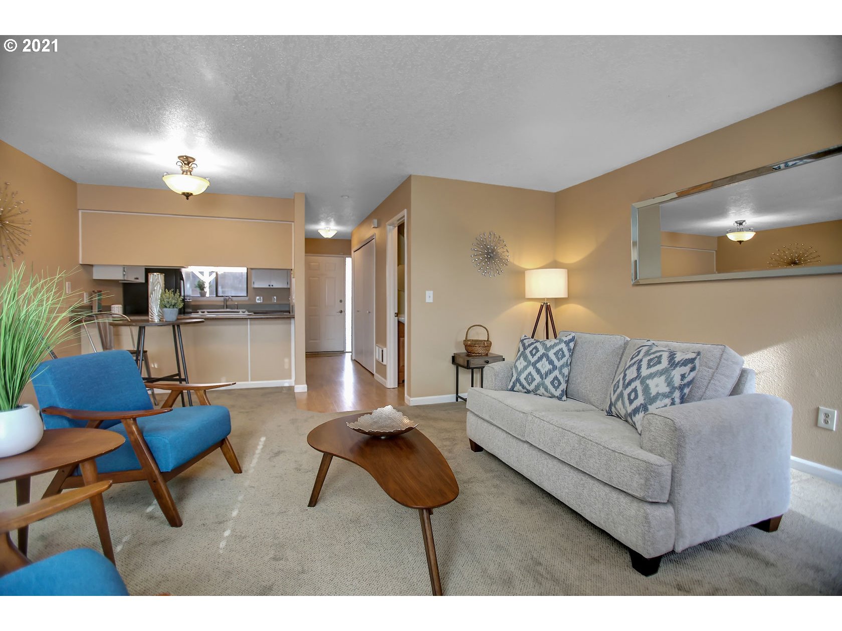 Photo #3: 21332000 Listing 