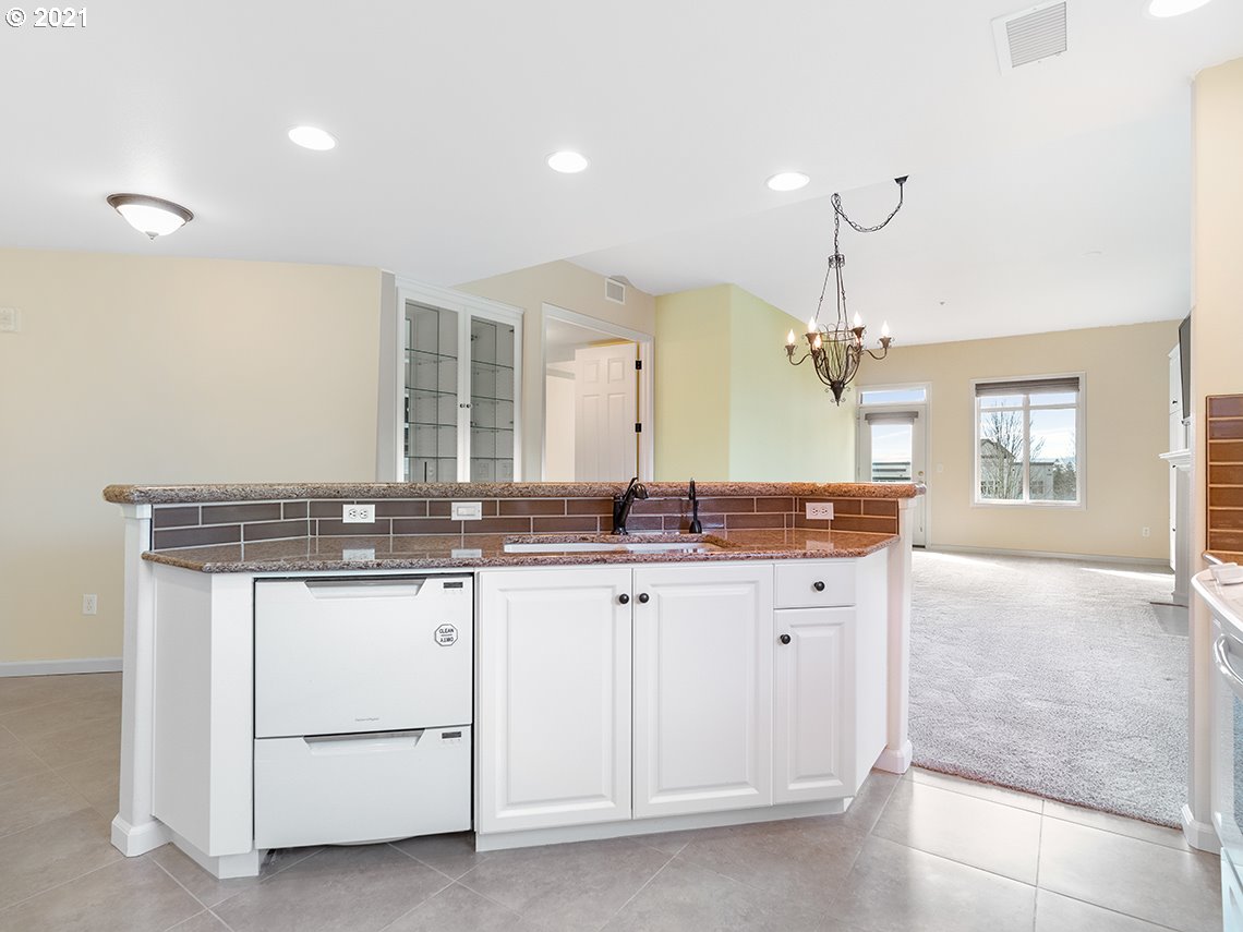 Photo #4: 21337769 Listing 