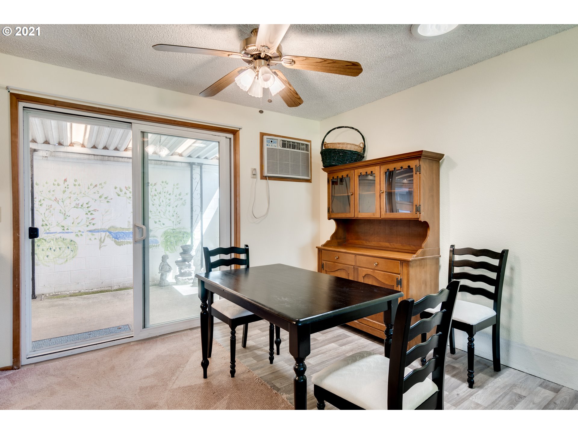 Photo #3: 21340094 Listing 