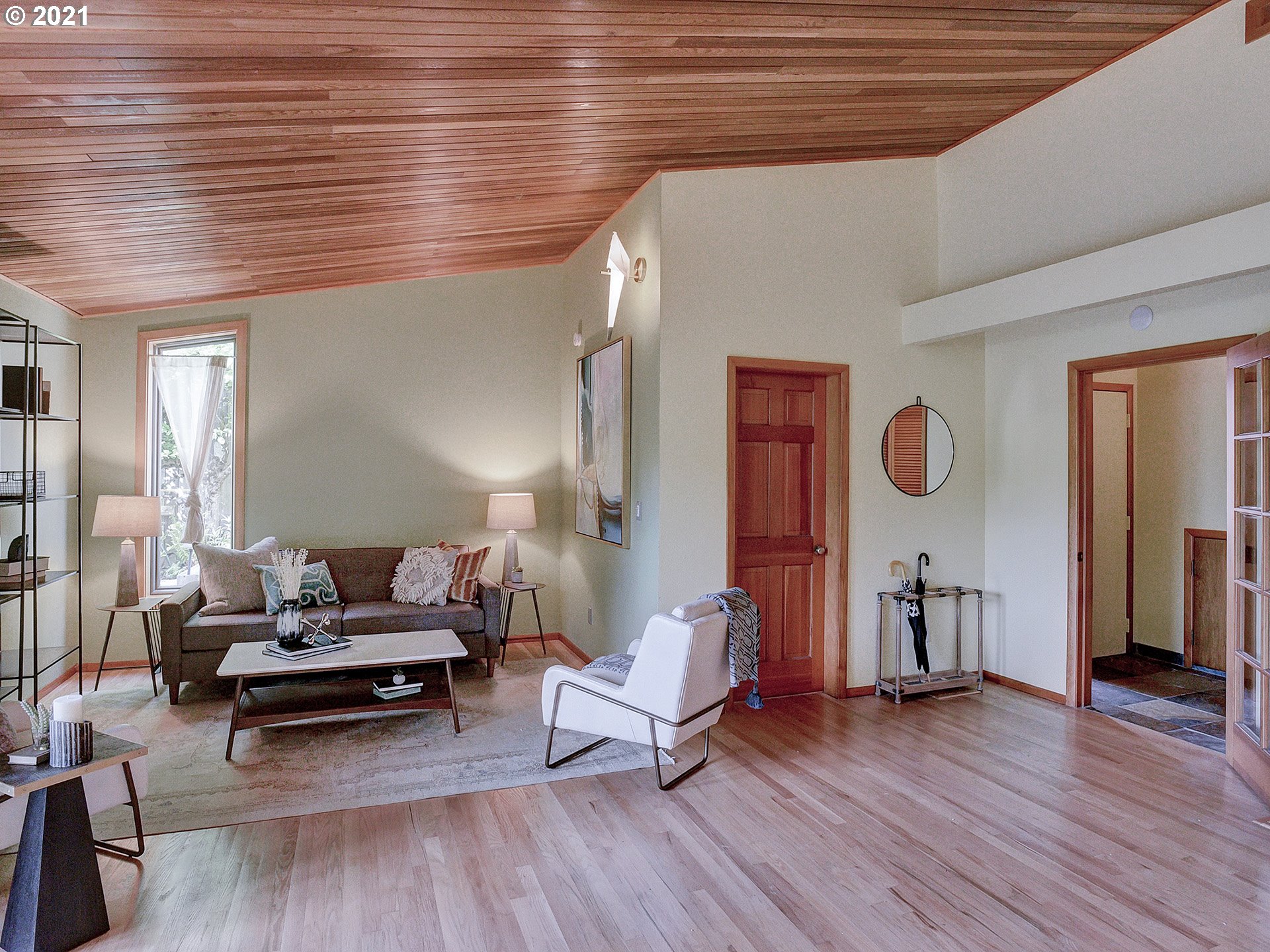 Photo #3: 21342093 Listing 