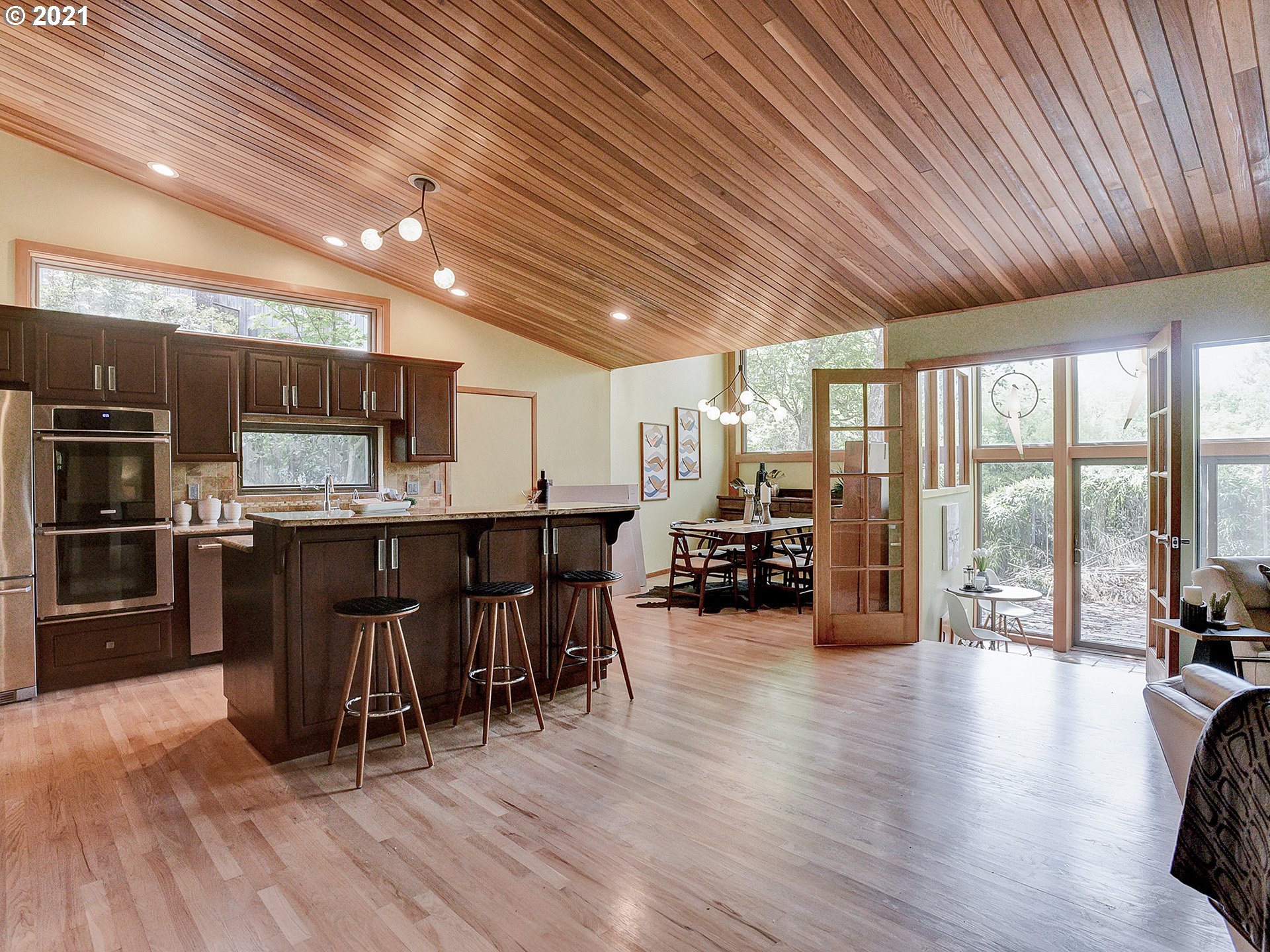 Photo #6: 21342093 Listing 