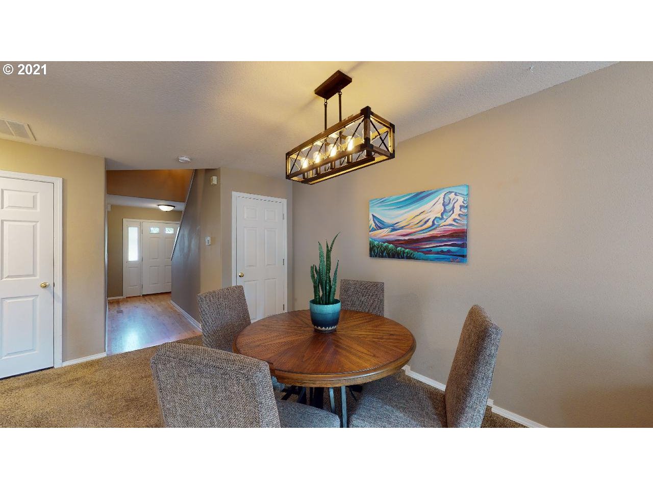 Photo #2: 21342991 Listing 