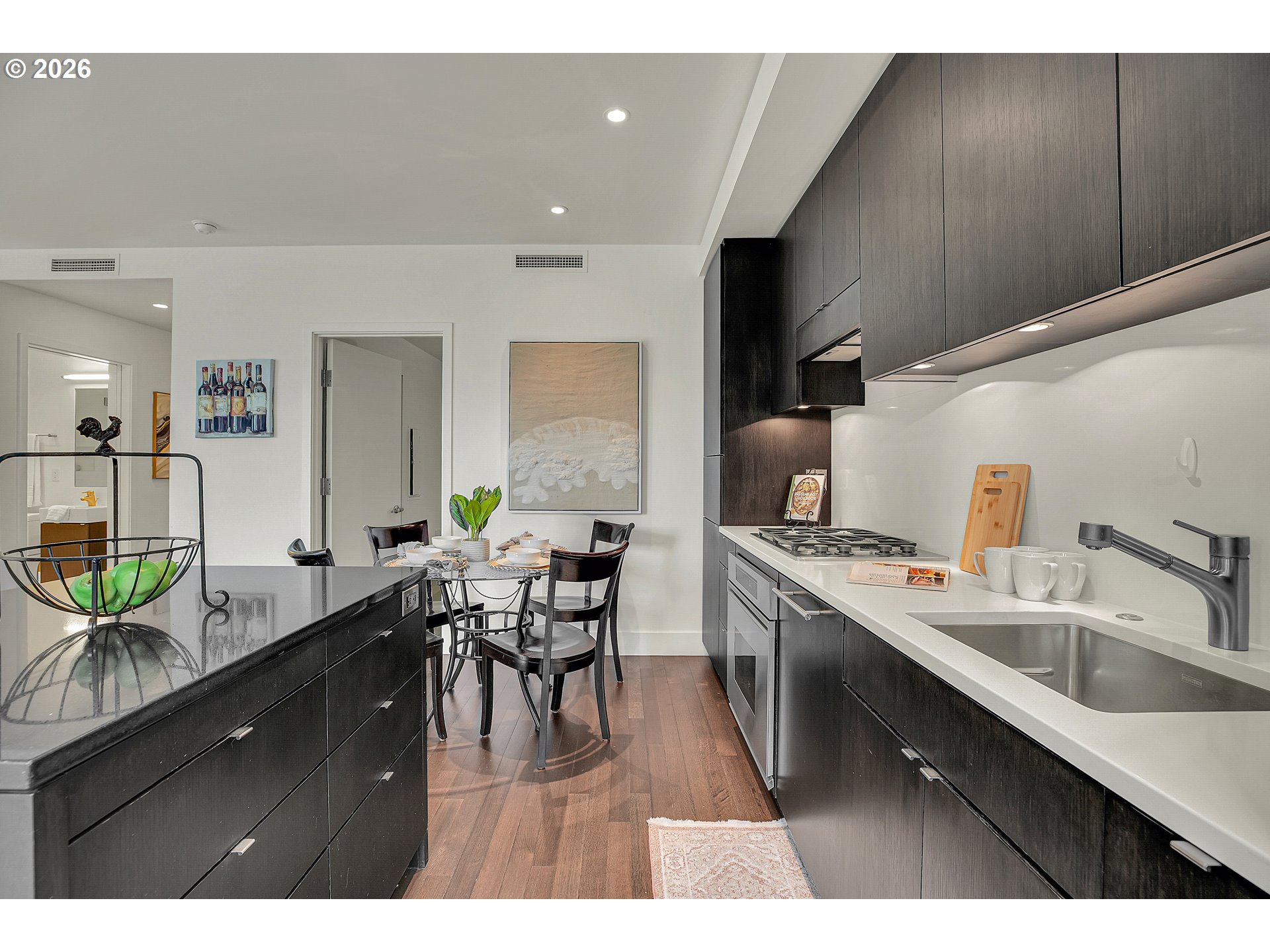 Photo #3: 213430849 Listing: Photo #3