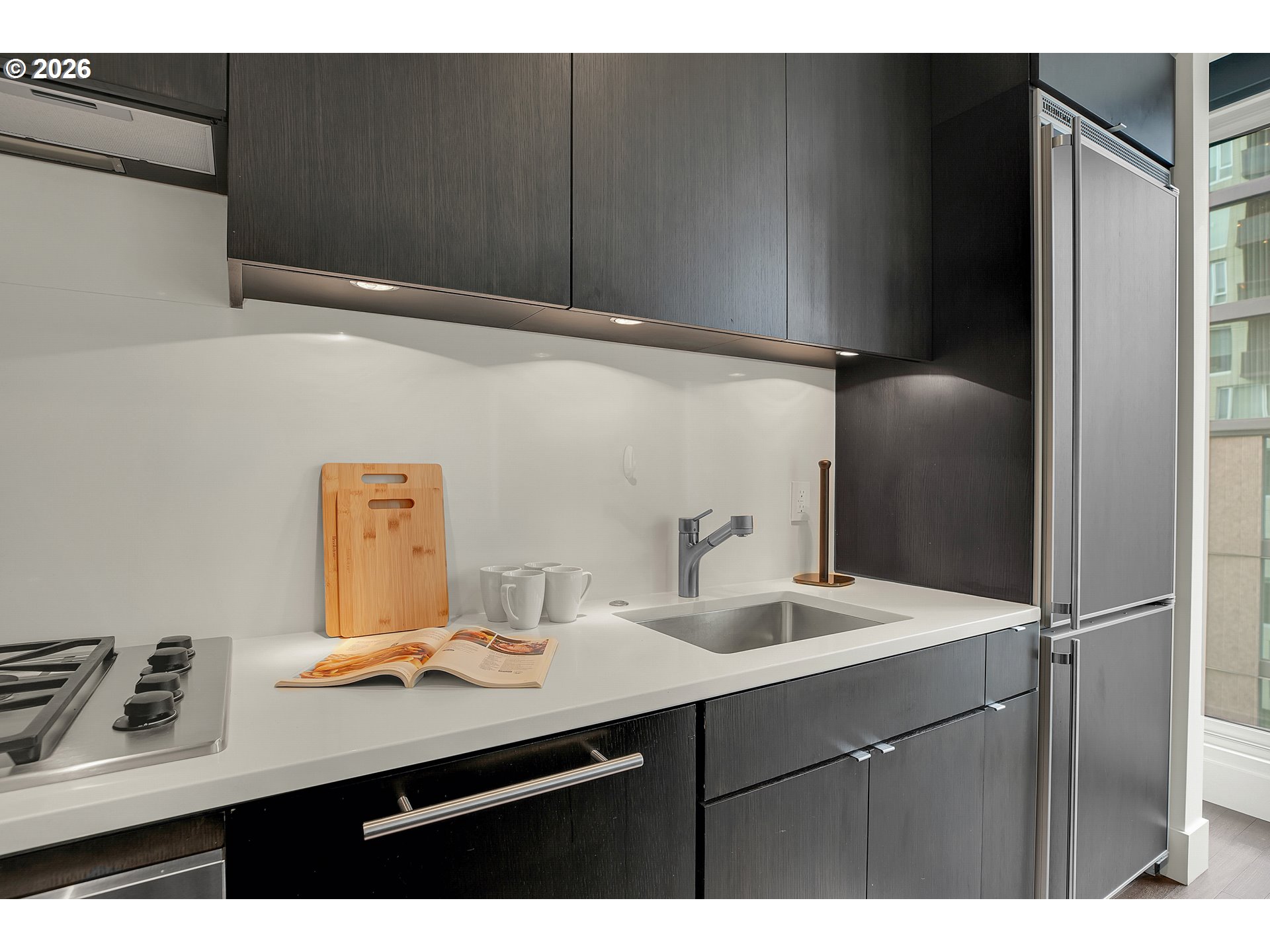 Photo #4: 213430849 Listing: Photo #4