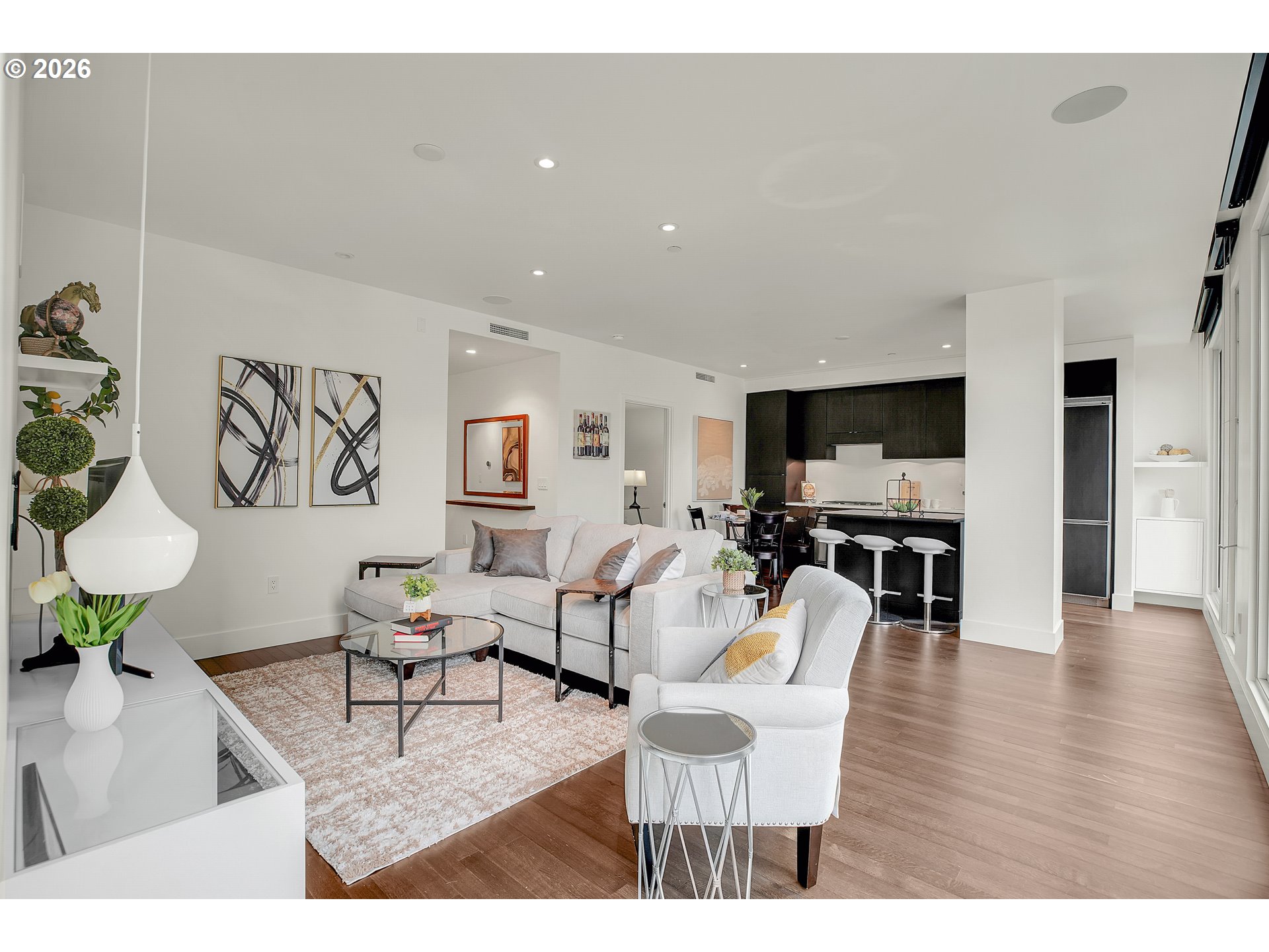 Photo #6: 213430849 Listing: Photo #6