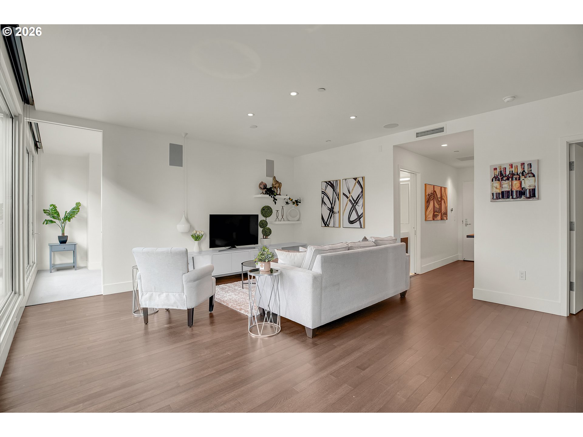 Photo #5: 213430849 Listing: Photo #5