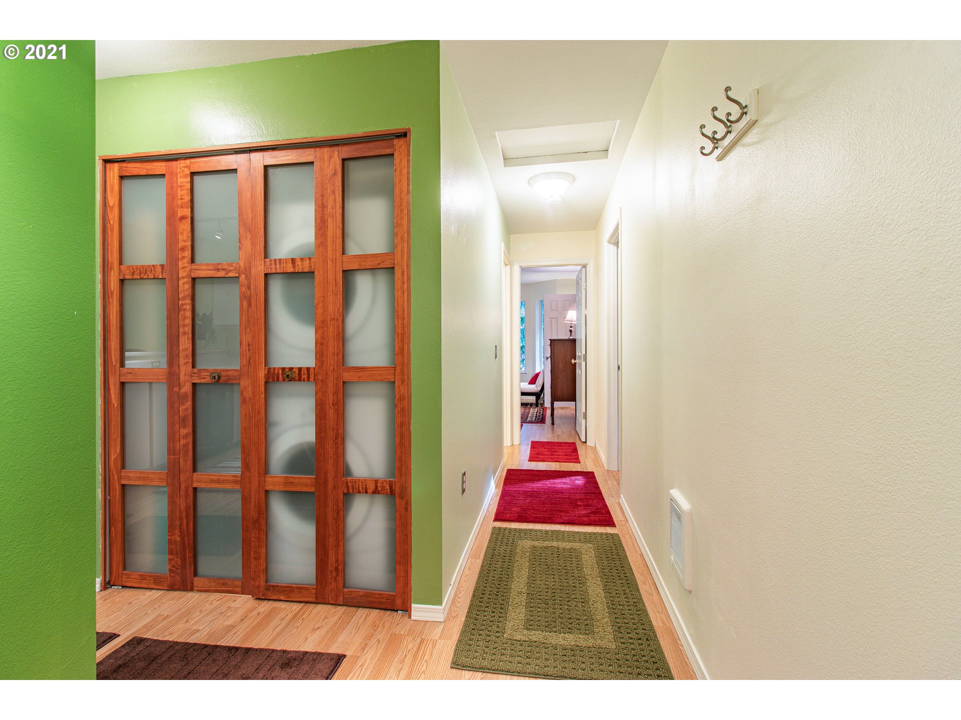 Photo #4: 21343150 Listing 
