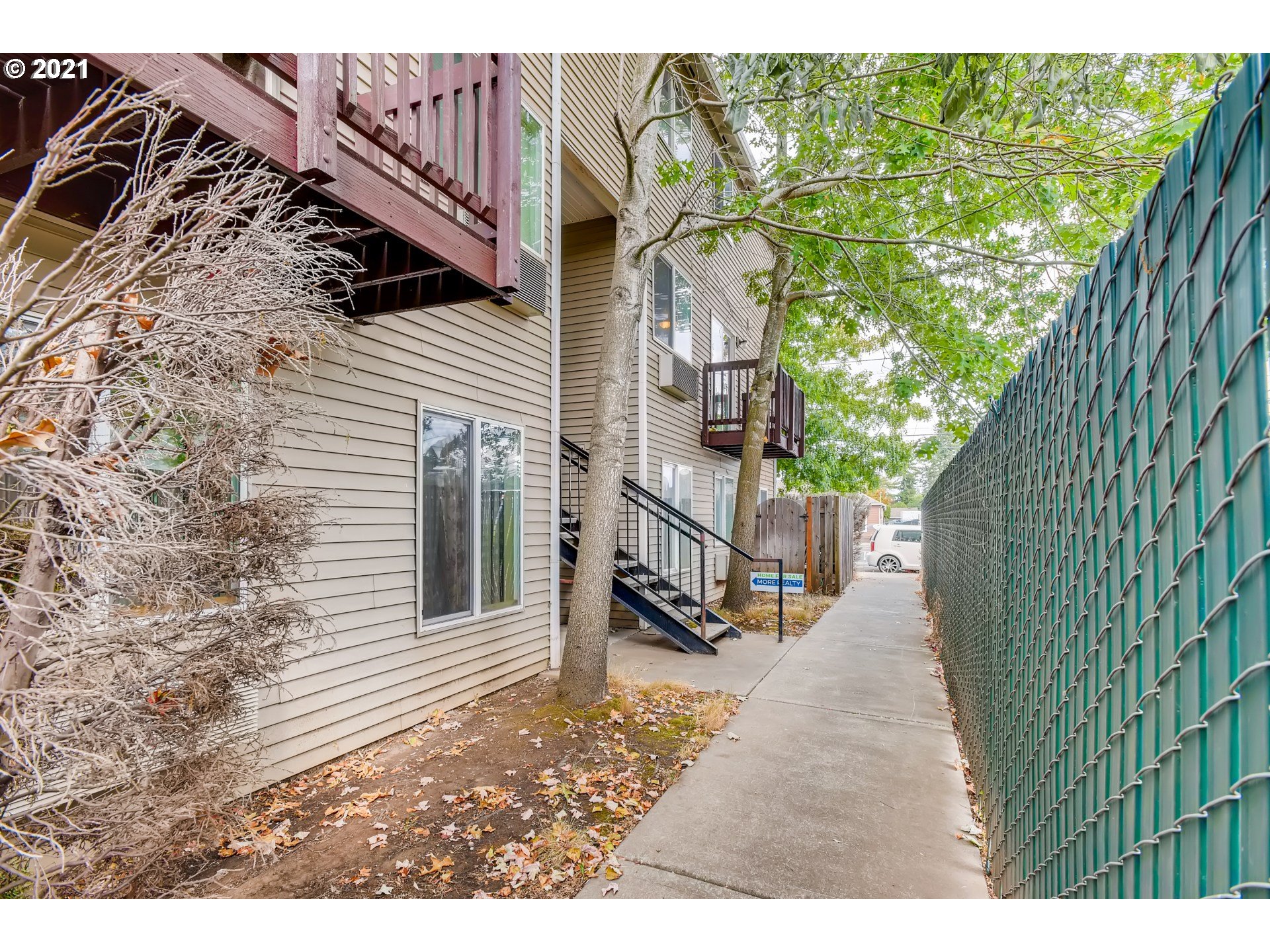 Photo #4: 21351142 Listing 
