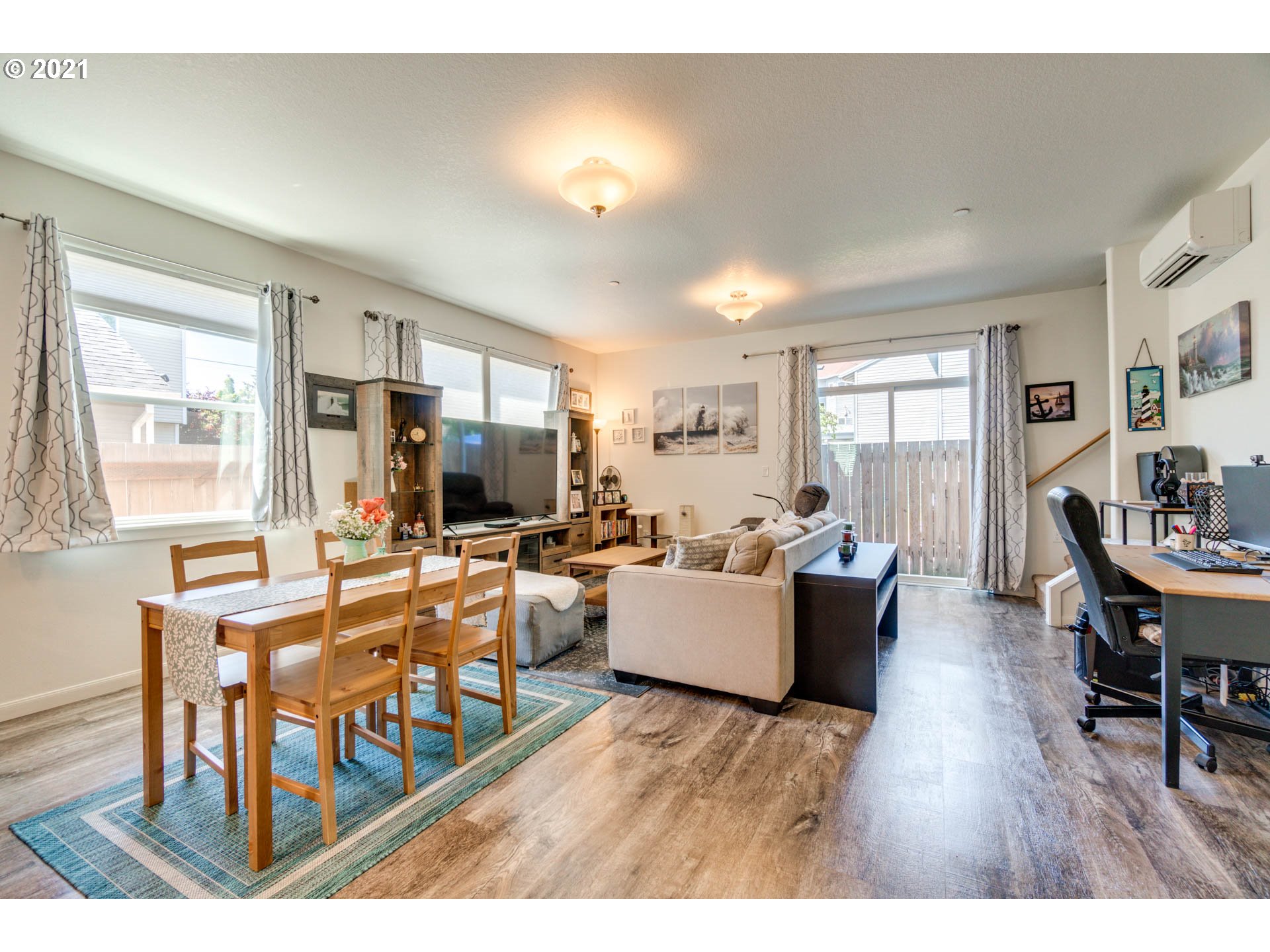 Photo #5: 21354365 Listing 