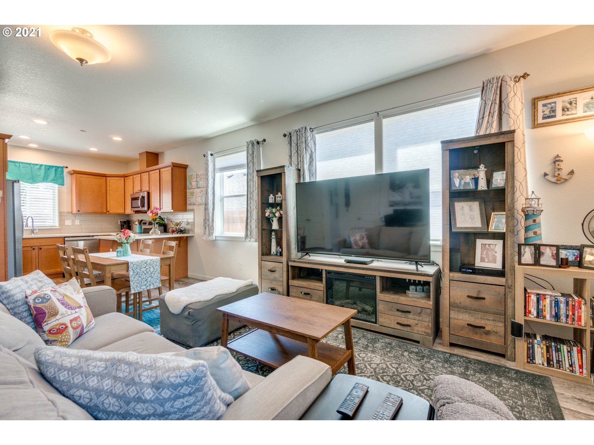 Photo #6: 21354365 Listing 