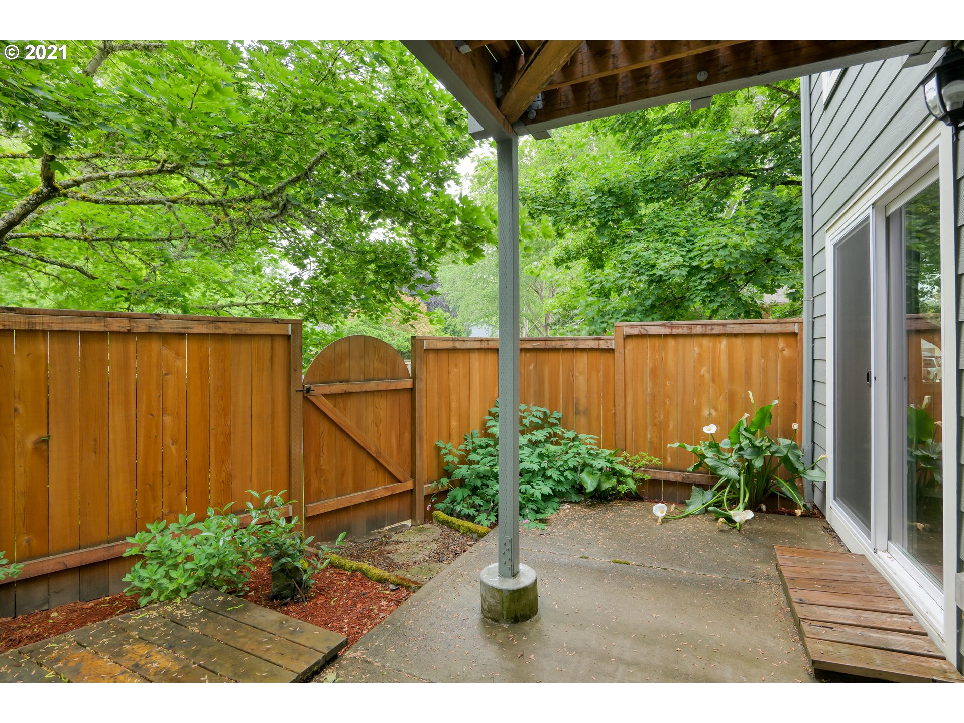 Photo #6: 21355017 Listing 