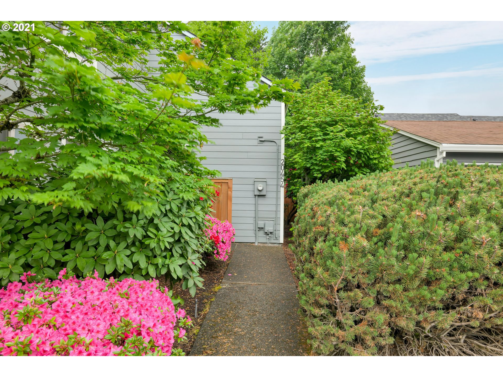 Photo #2: 21355017 Listing 